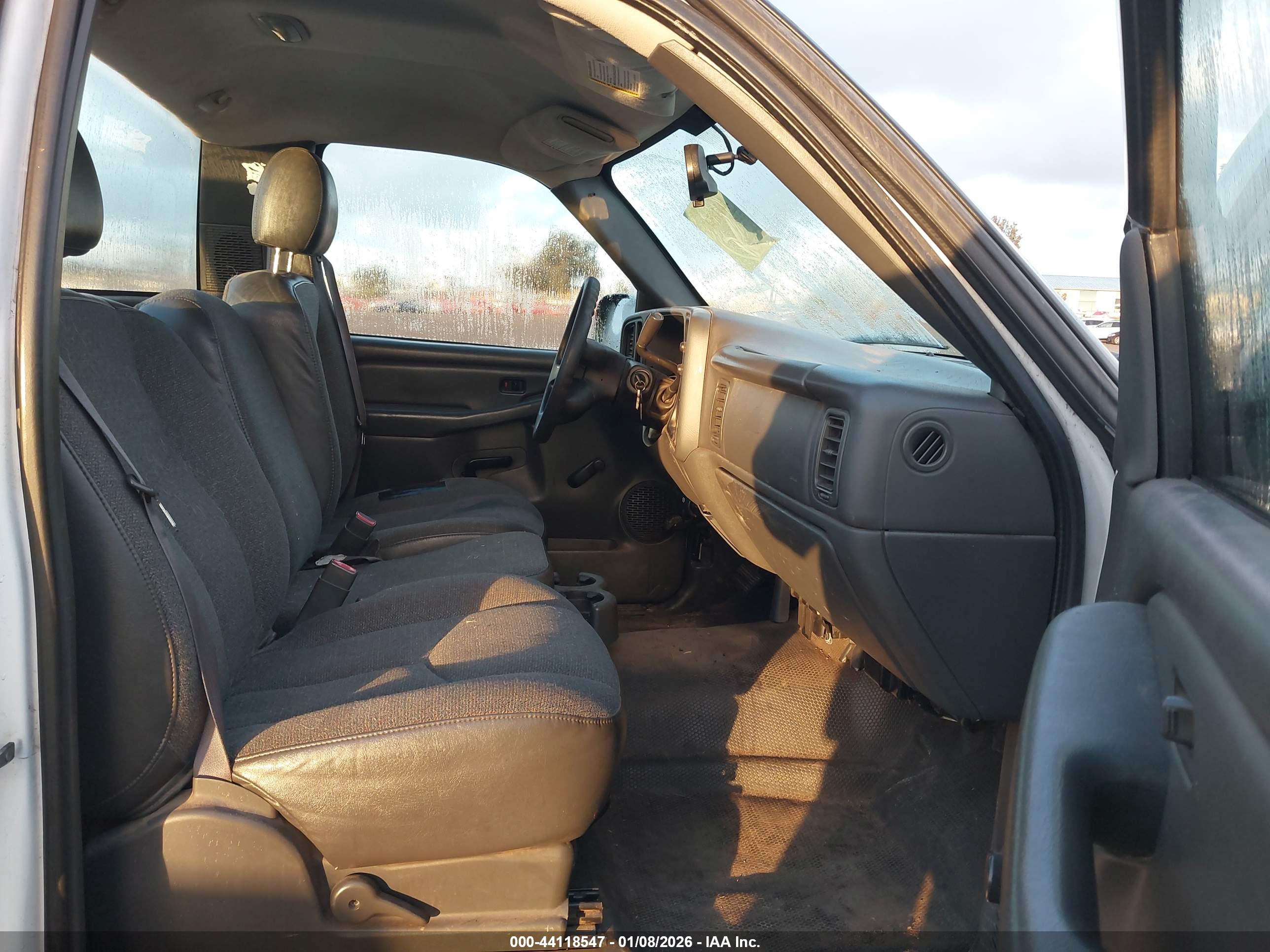 GMC SIERRA image 5