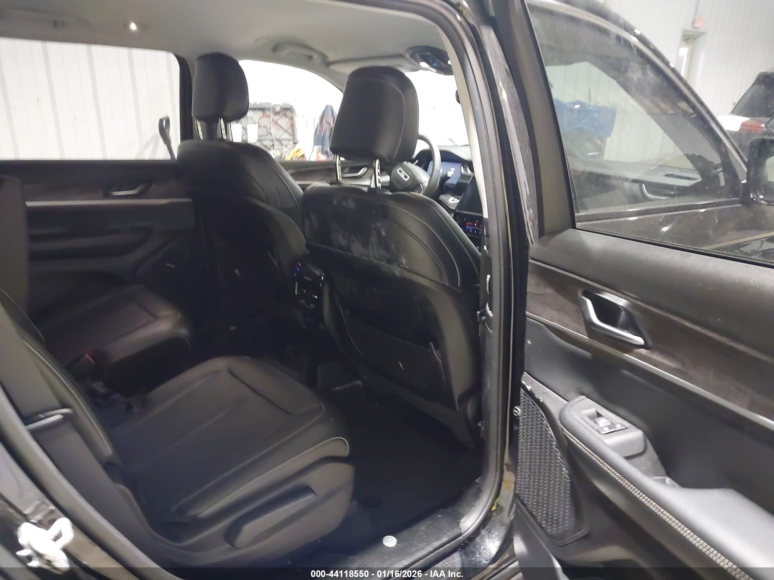 JEEP GRAND image 8