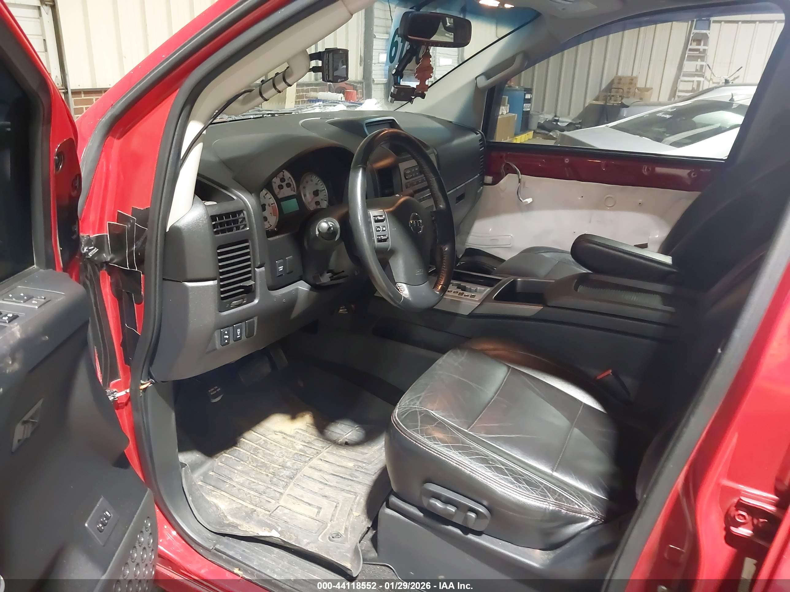 NISSAN TITAN image 5