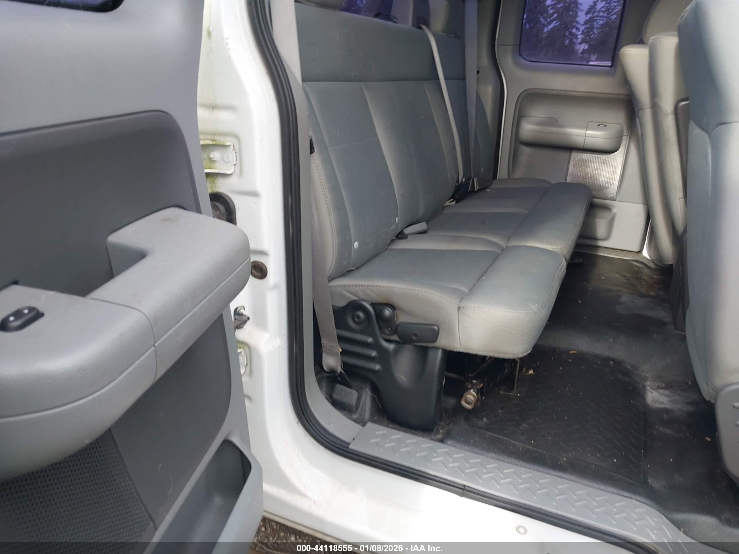 FORD F-150 image 8
