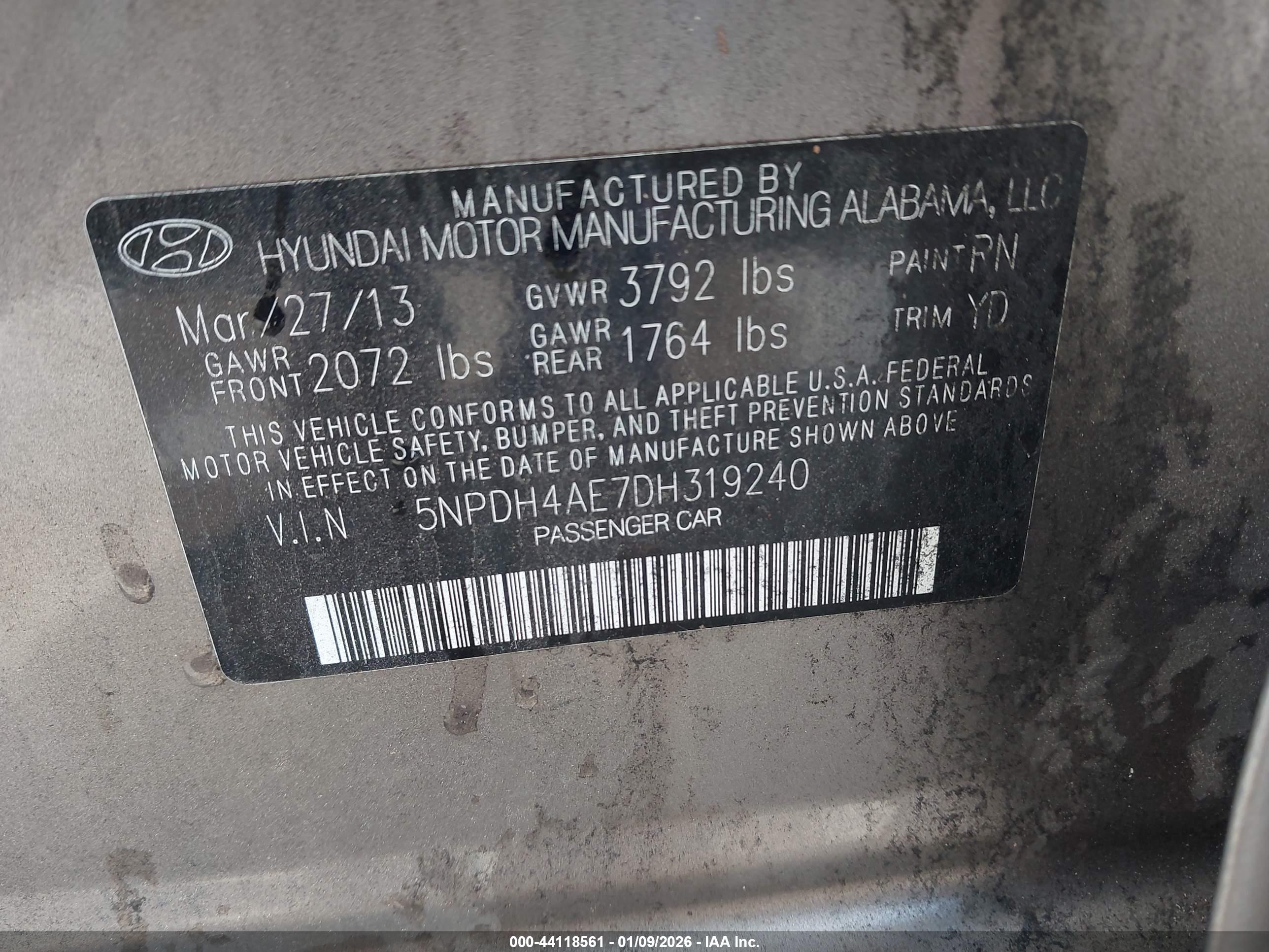 HYUNDAI ELANTRA image 9