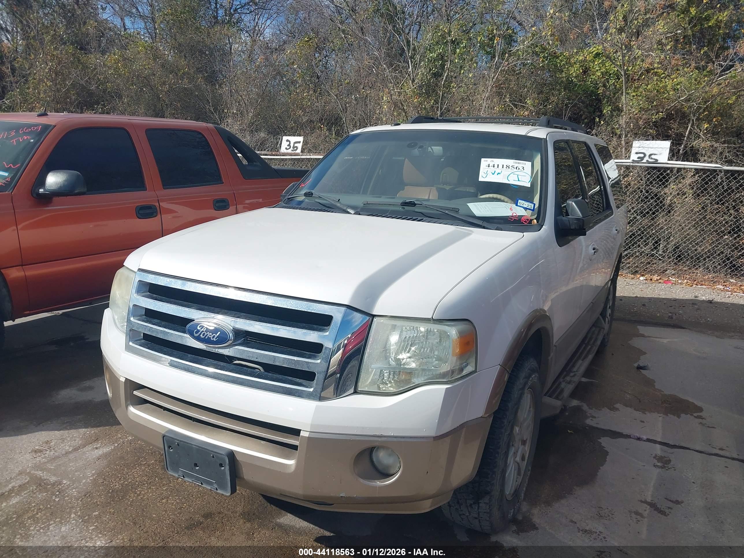 FORD EXPEDITION image 6