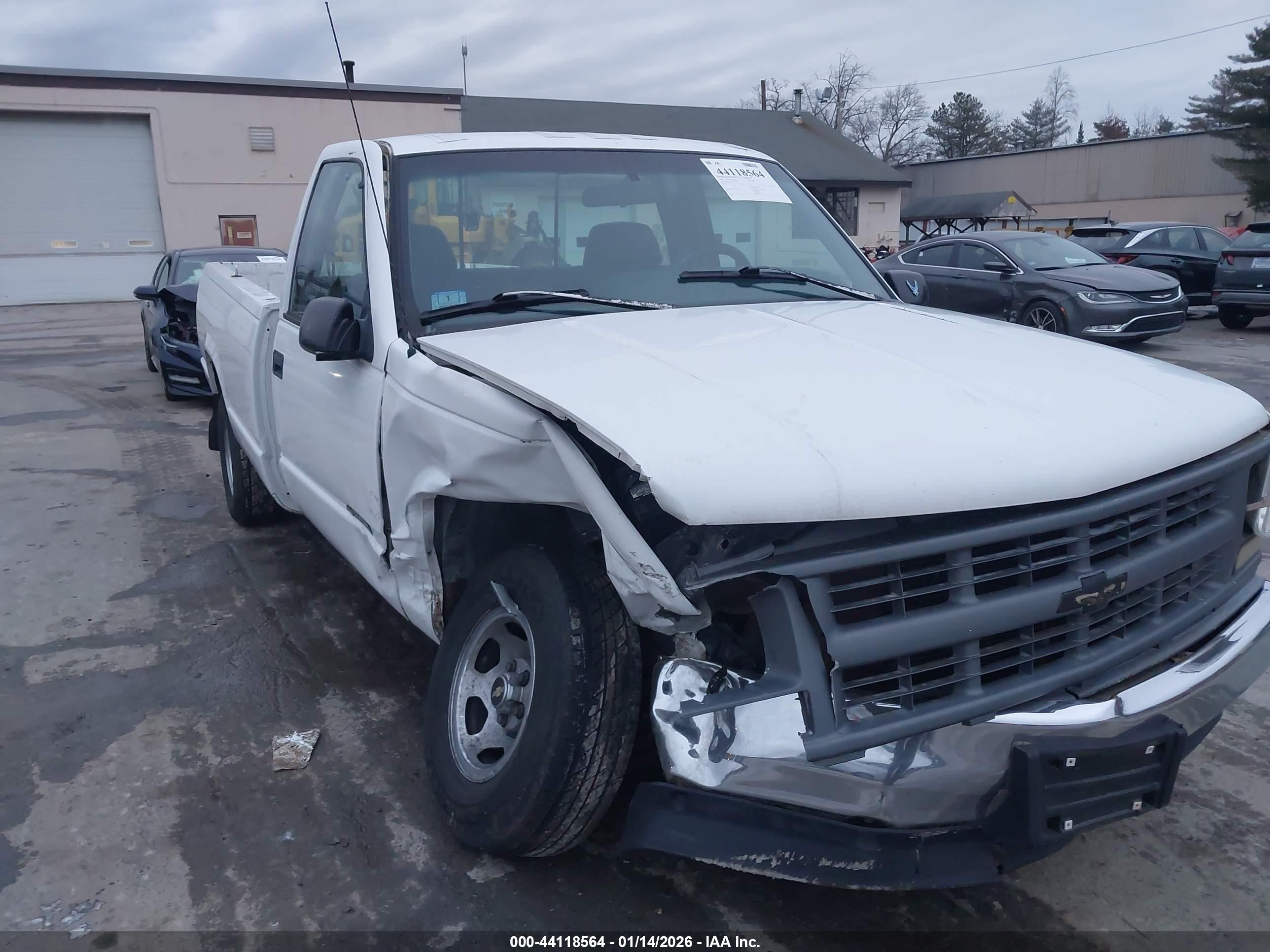 CHEVROLET GMT-400 image 6