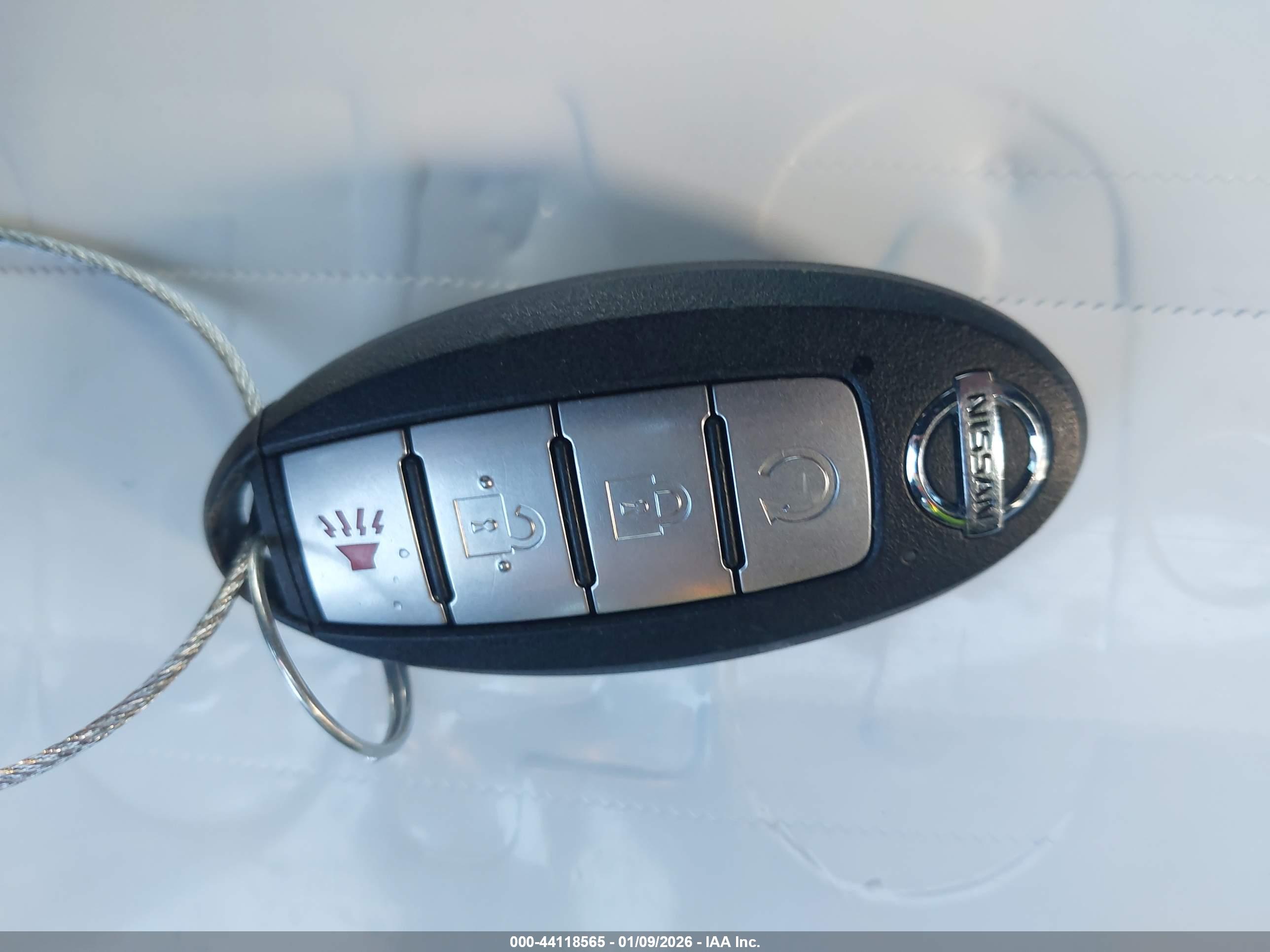 NISSAN ROGUE image 11