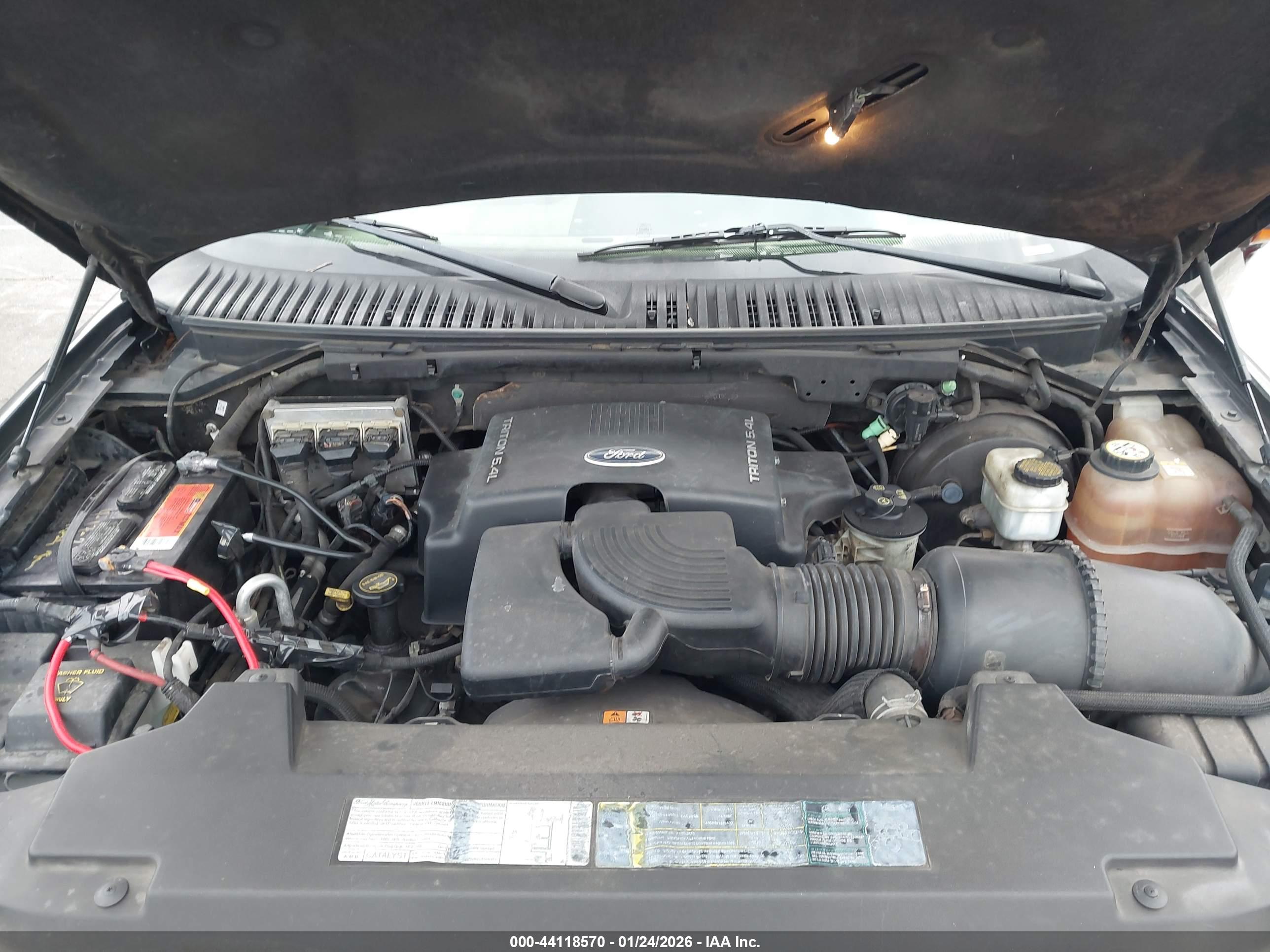 FORD EXPEDITION image 10