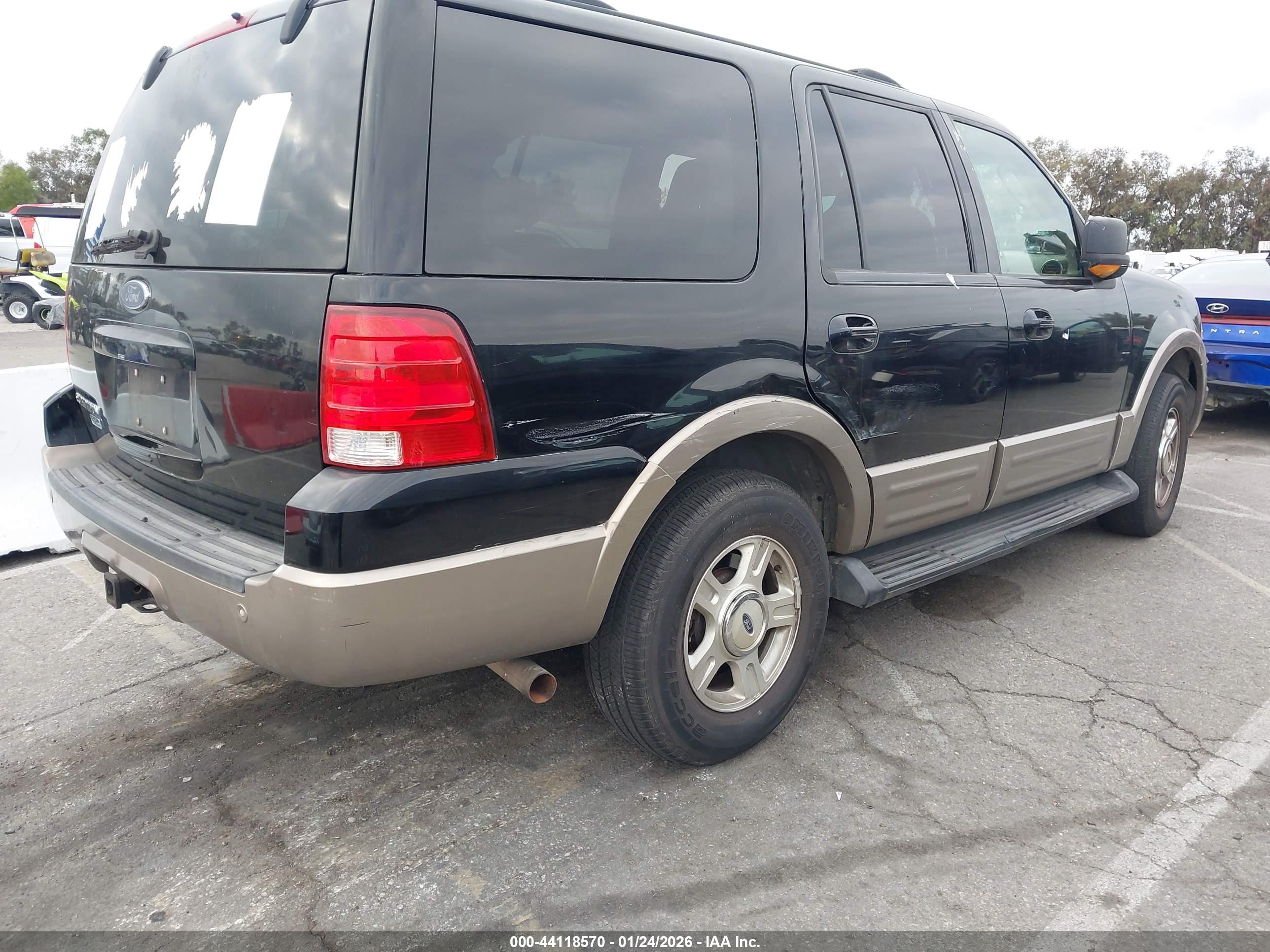 FORD EXPEDITION image 4