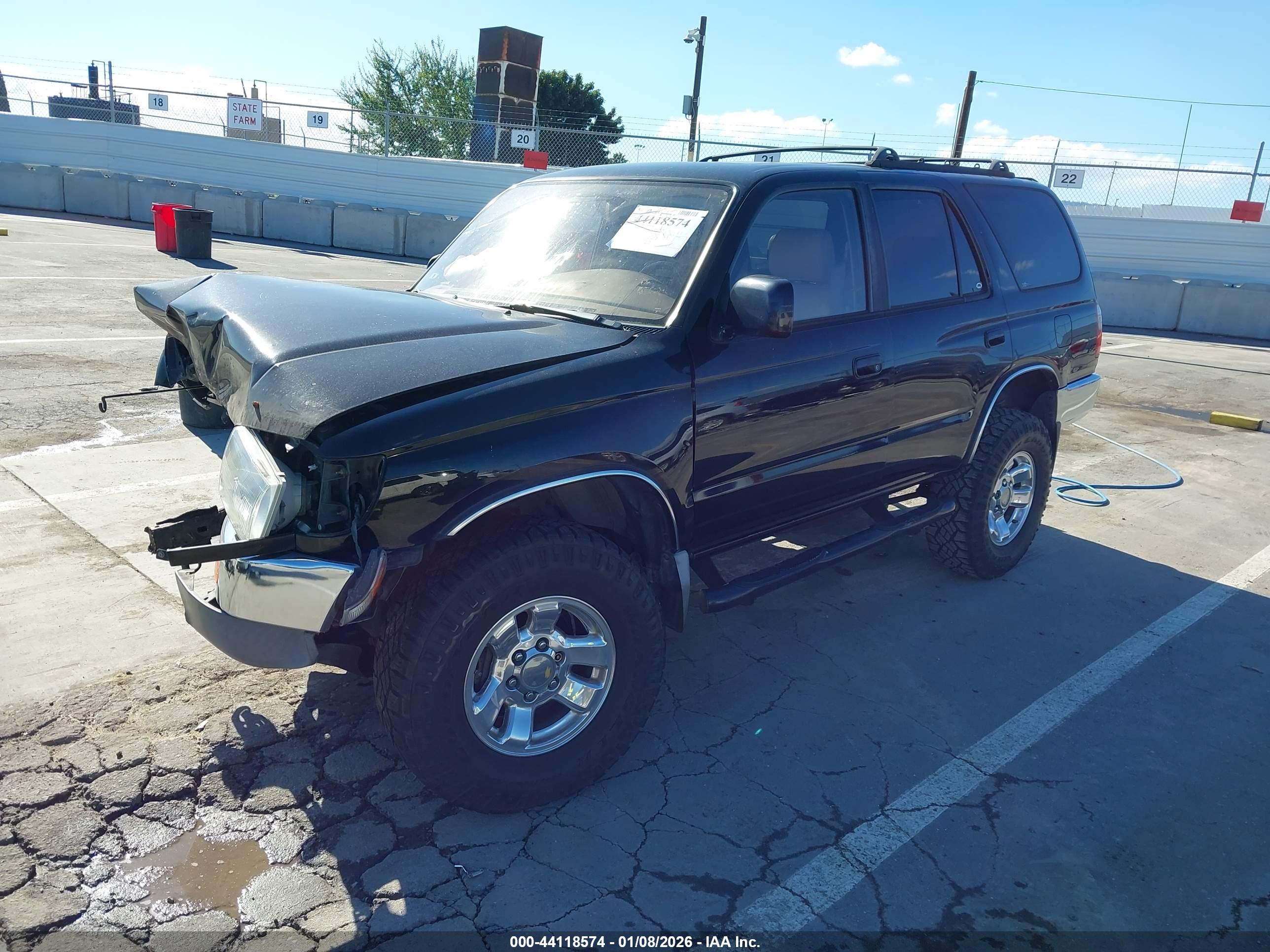TOYOTA 4RUNNER image 2