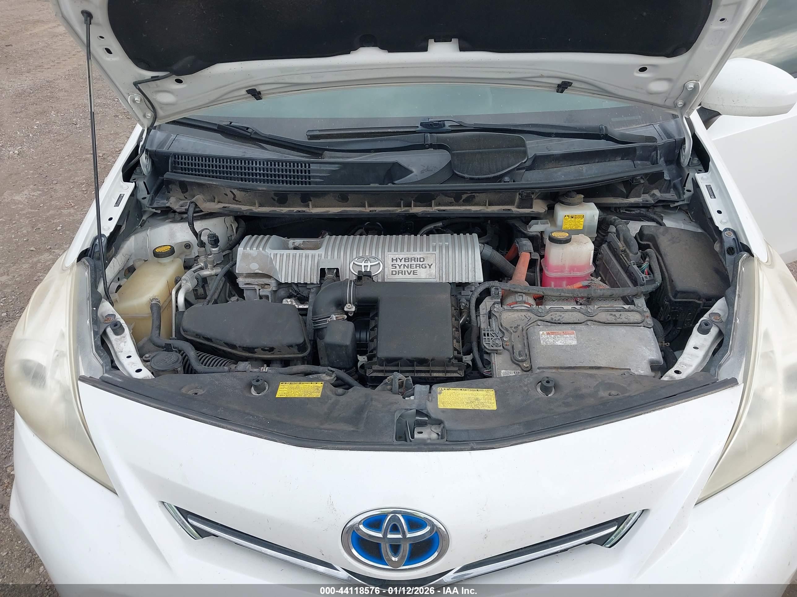TOYOTA PRIUS image 10