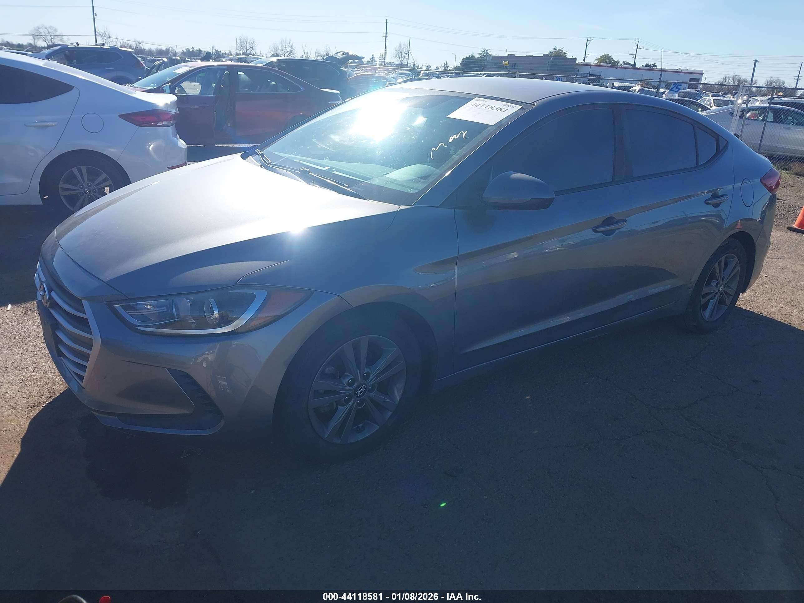 HYUNDAI ELANTRA image 2
