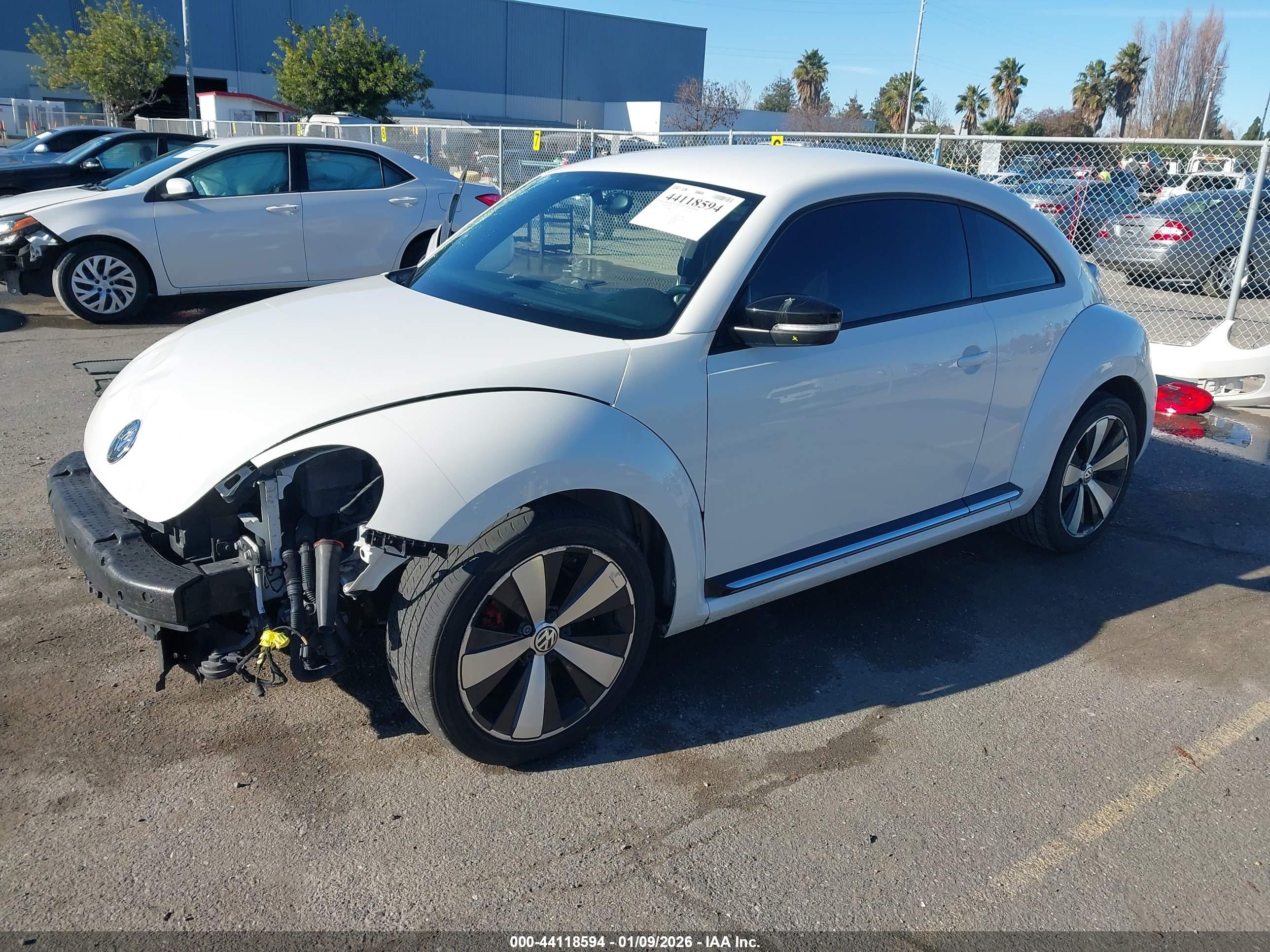 VOLKSWAGEN BEETLE image 2