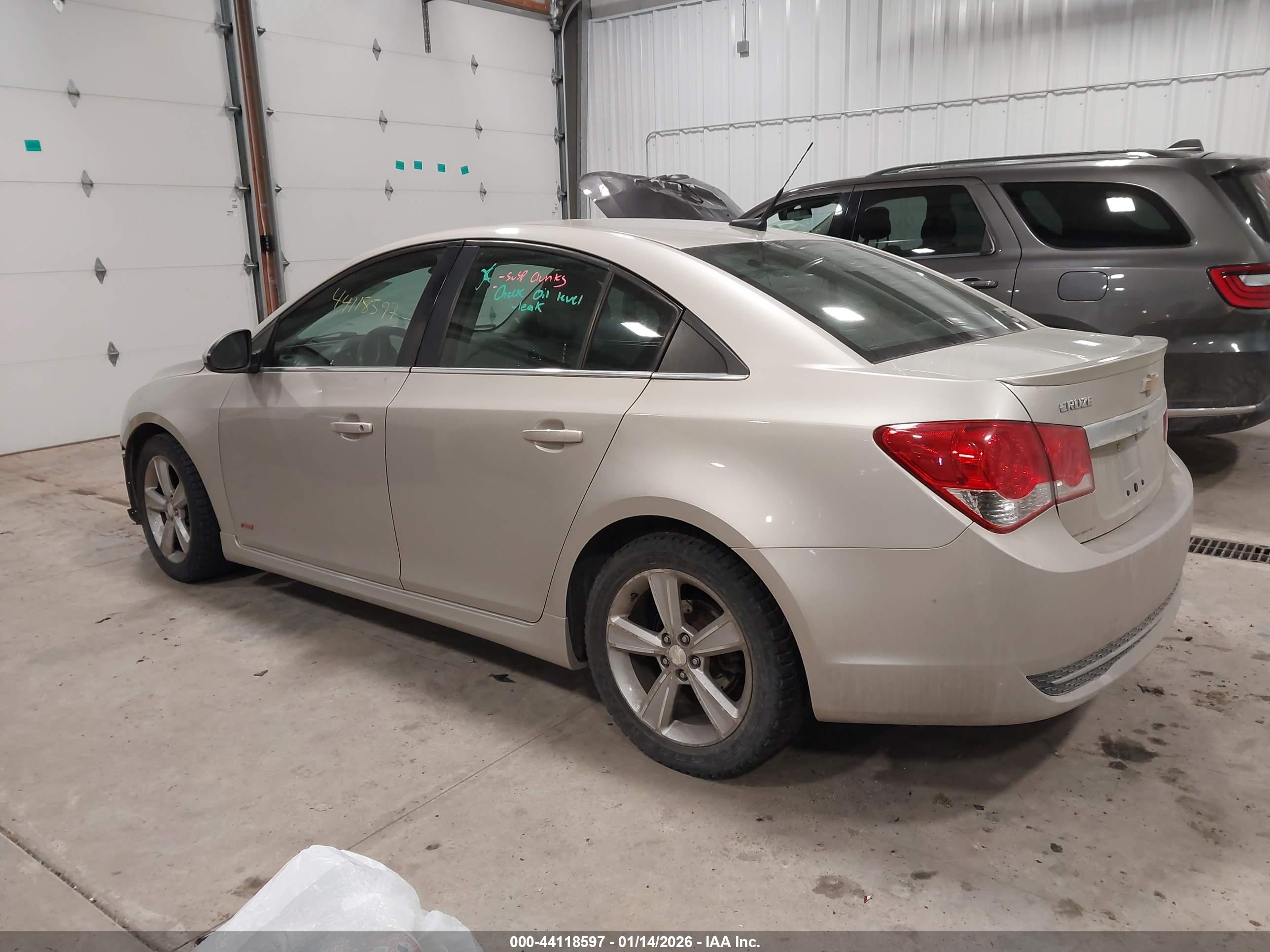 CHEVROLET CRUZE image 3