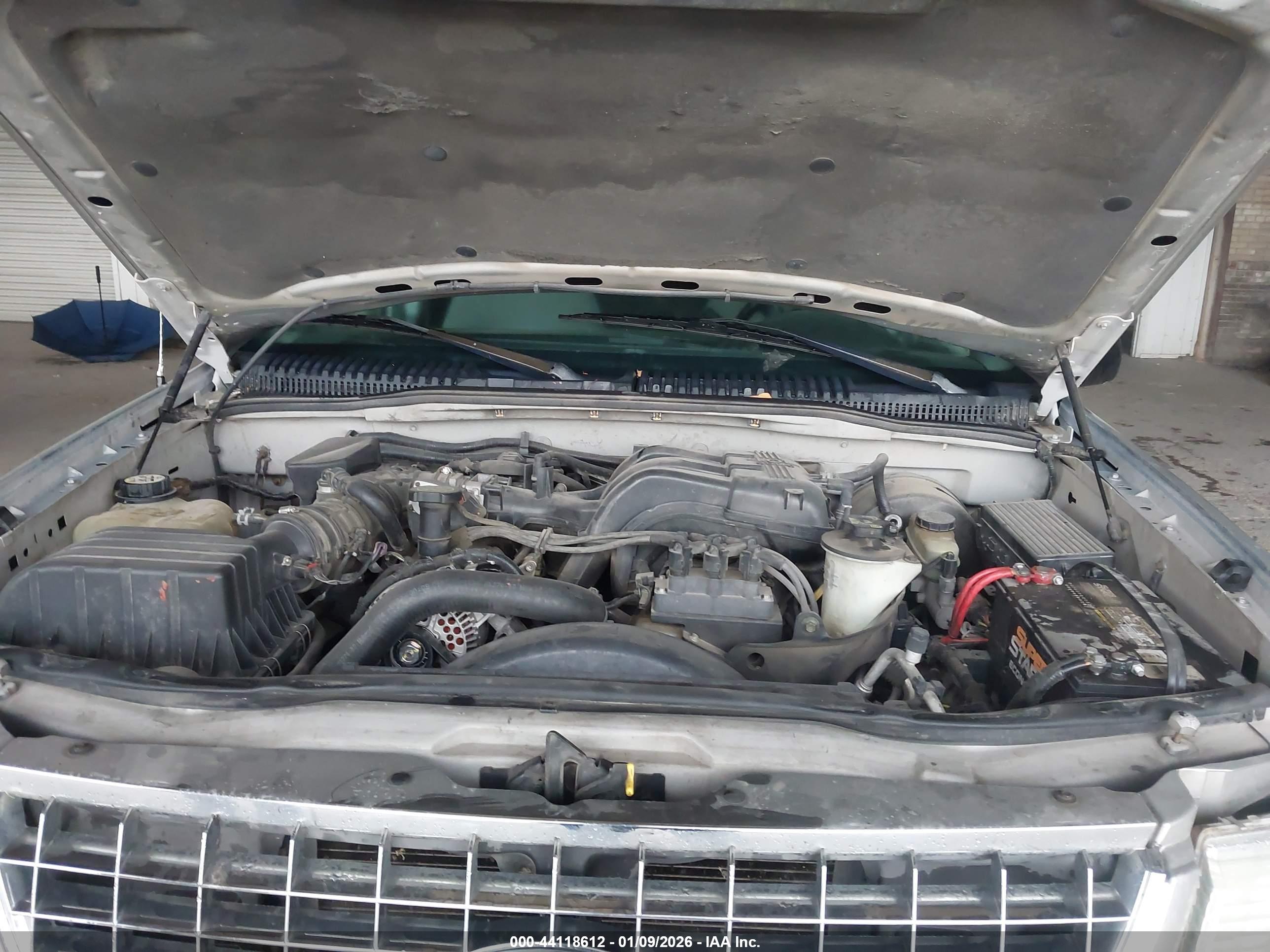 FORD EXPLORER image 10