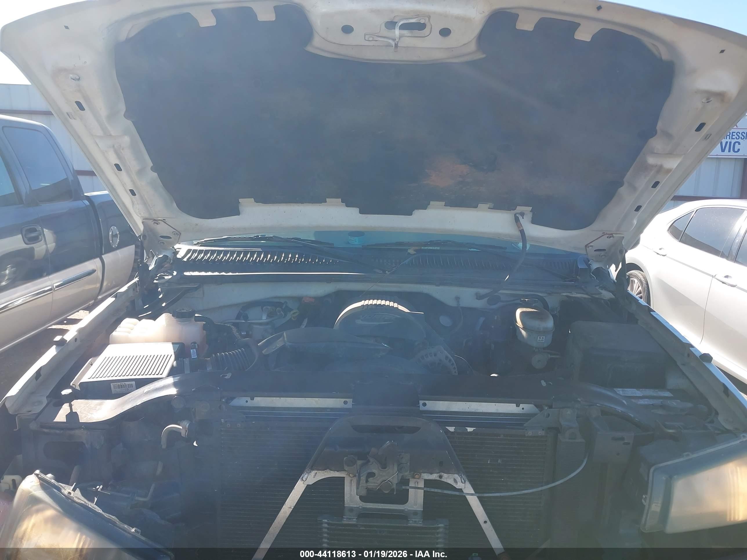 CHEVROLET SILVERADO image 10