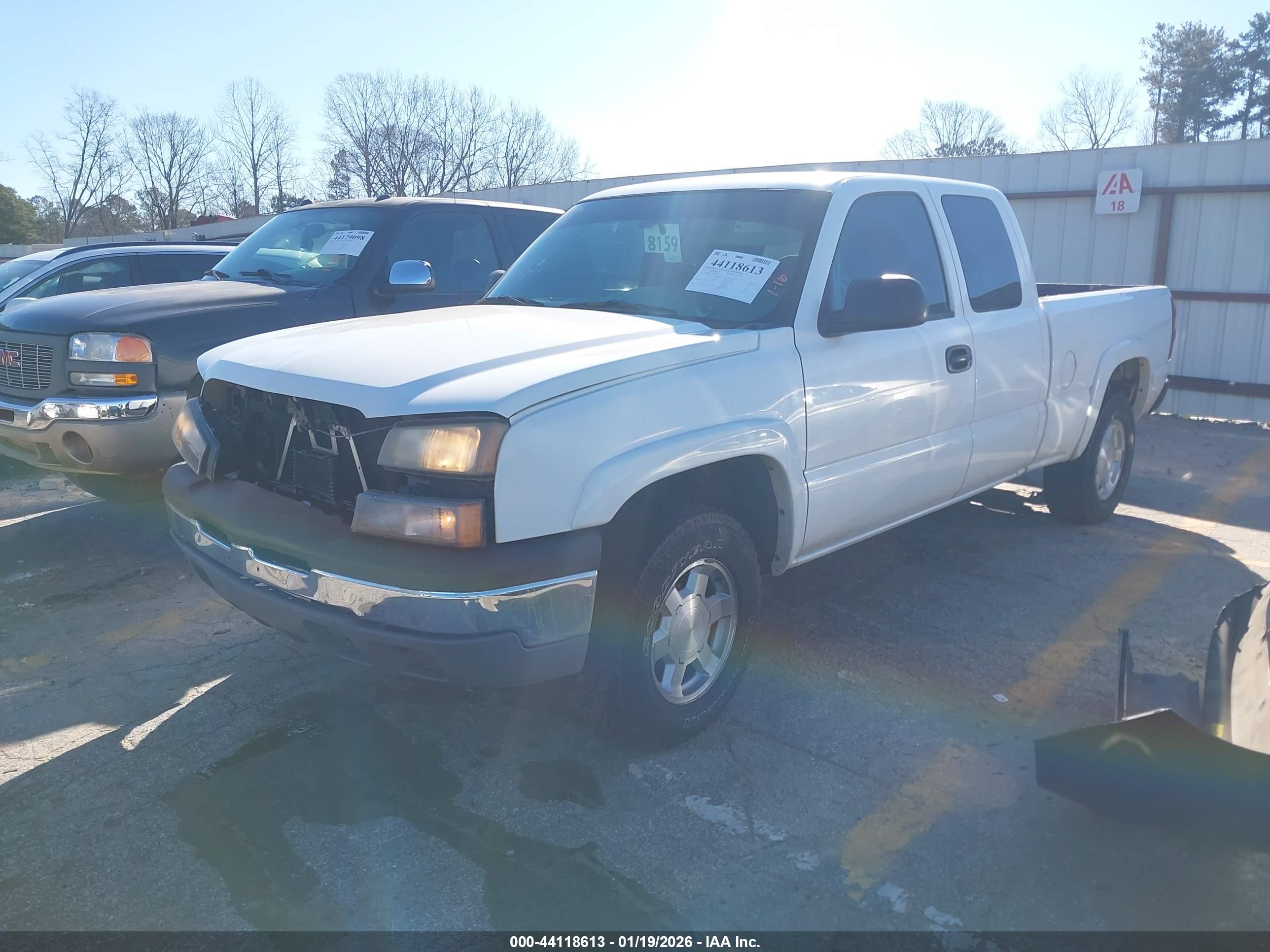 CHEVROLET SILVERADO image 2