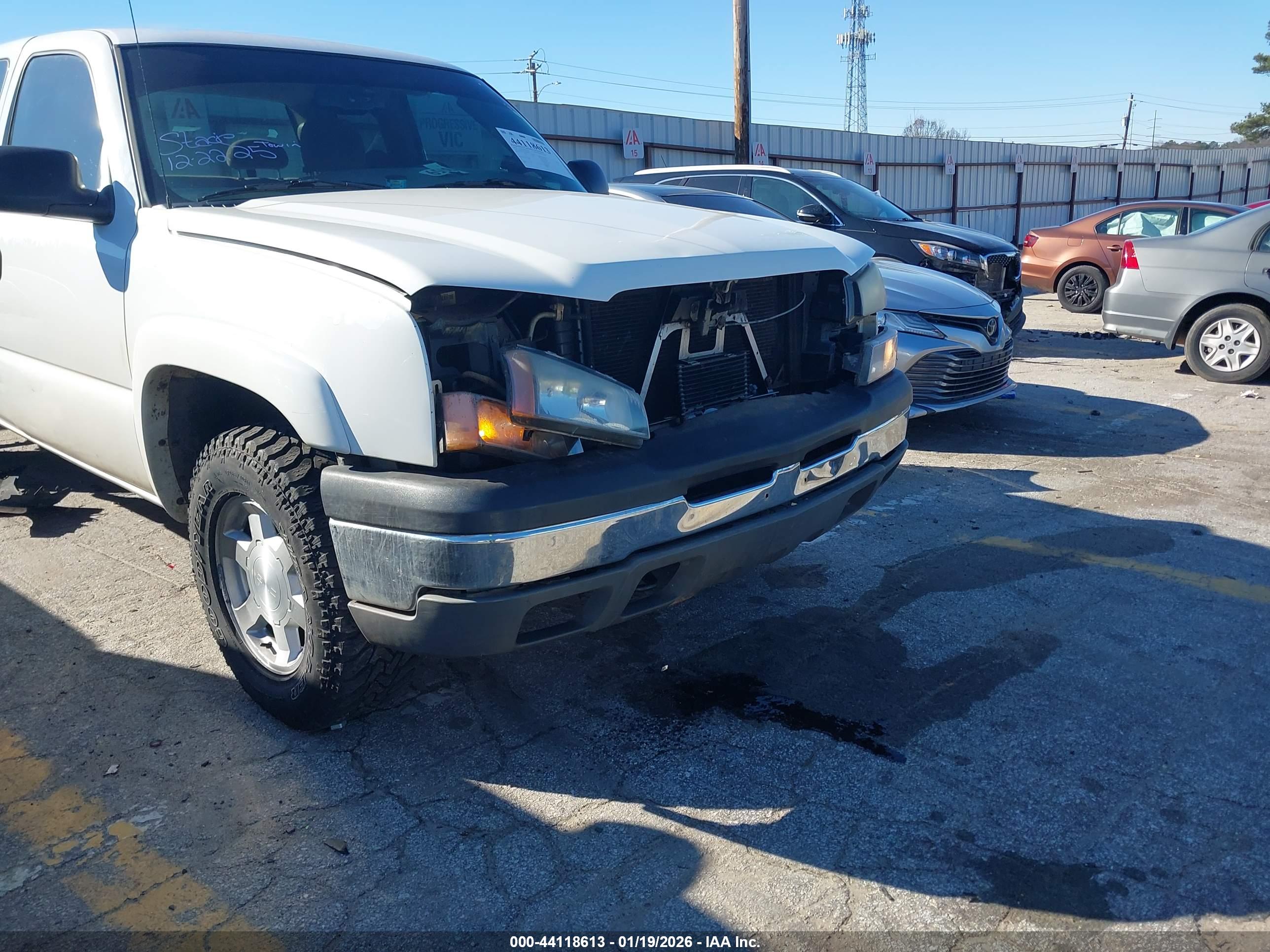 CHEVROLET SILVERADO image 6
