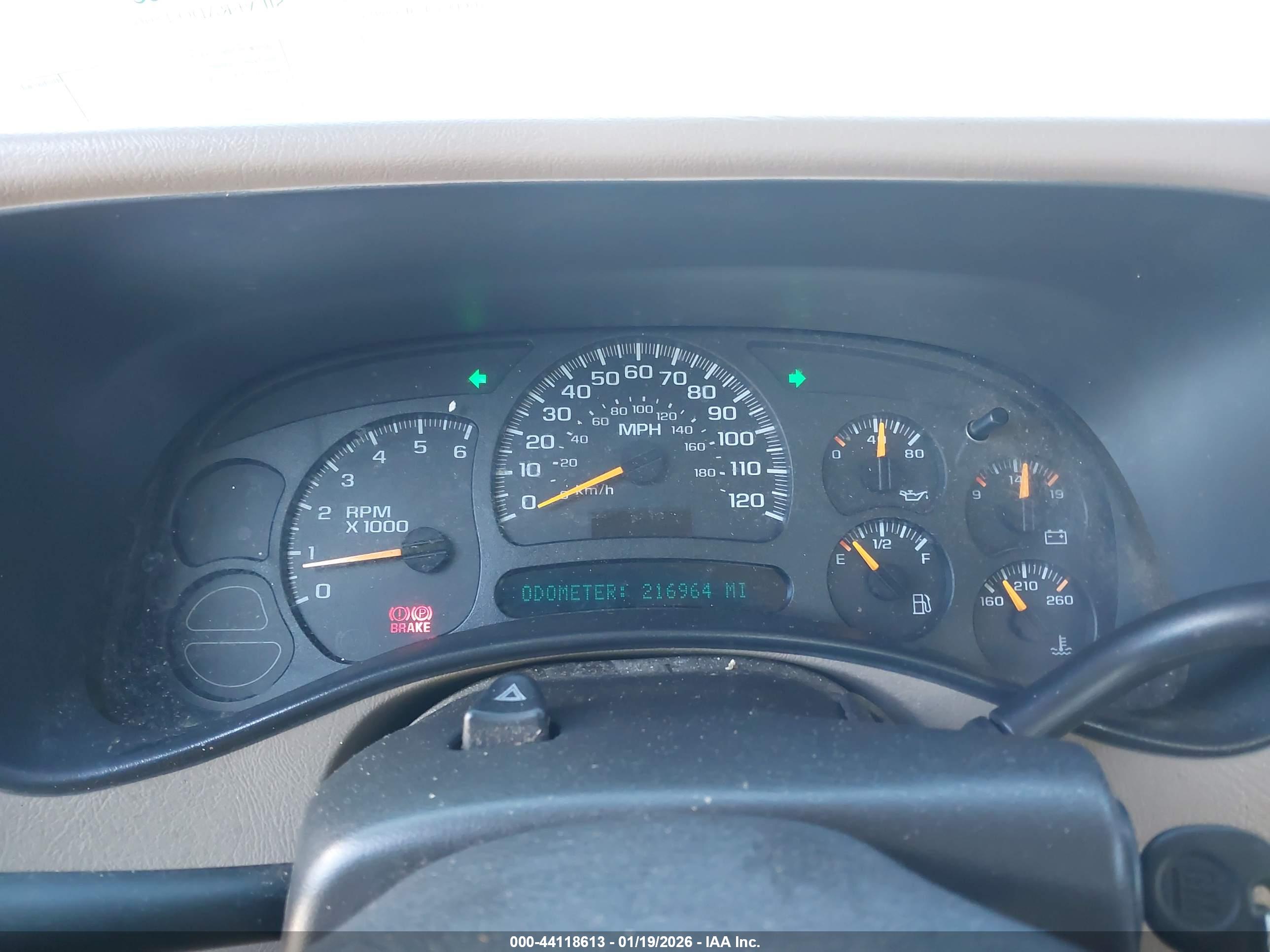 CHEVROLET SILVERADO image 7