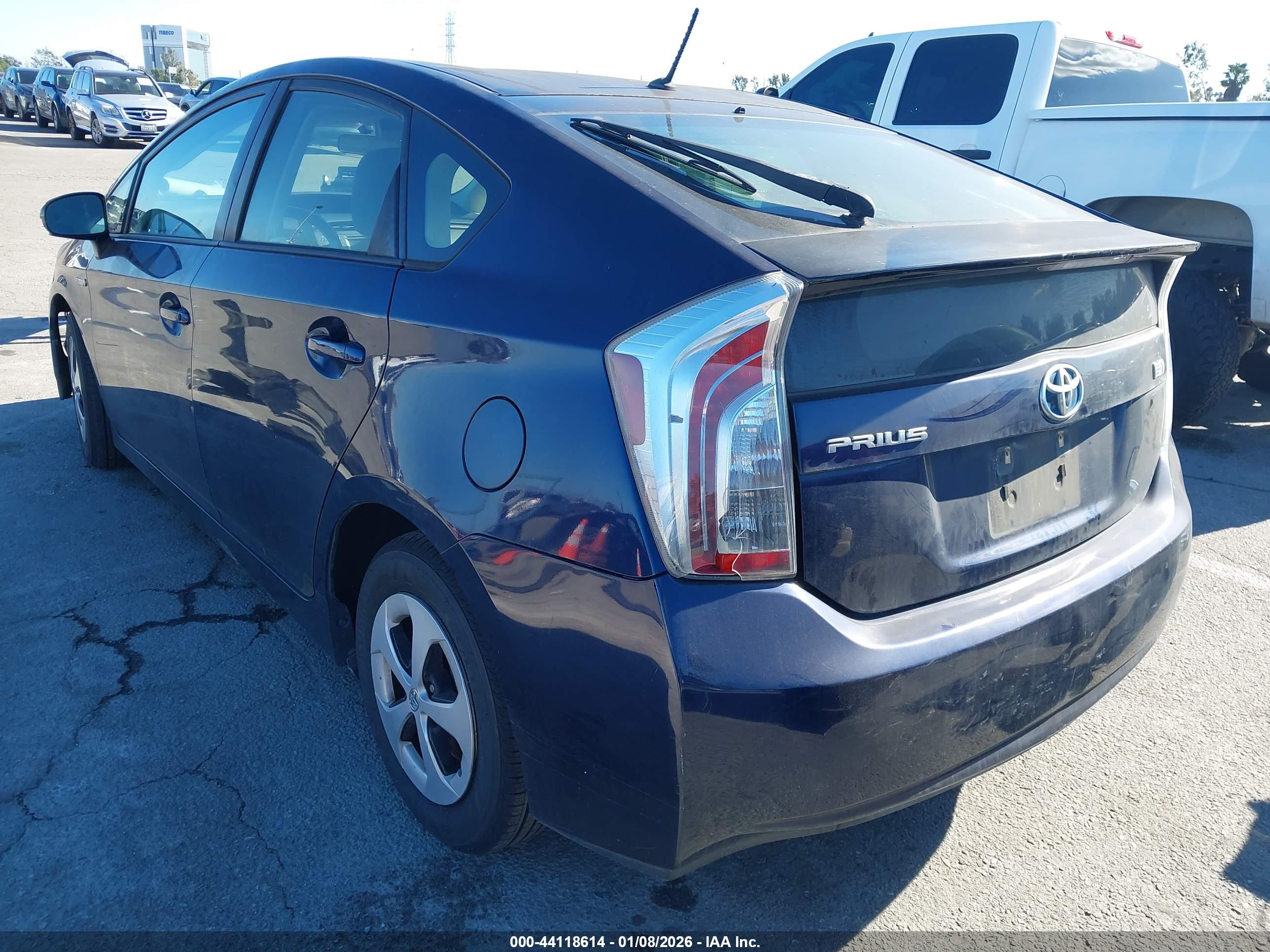 TOYOTA PRIUS image 3