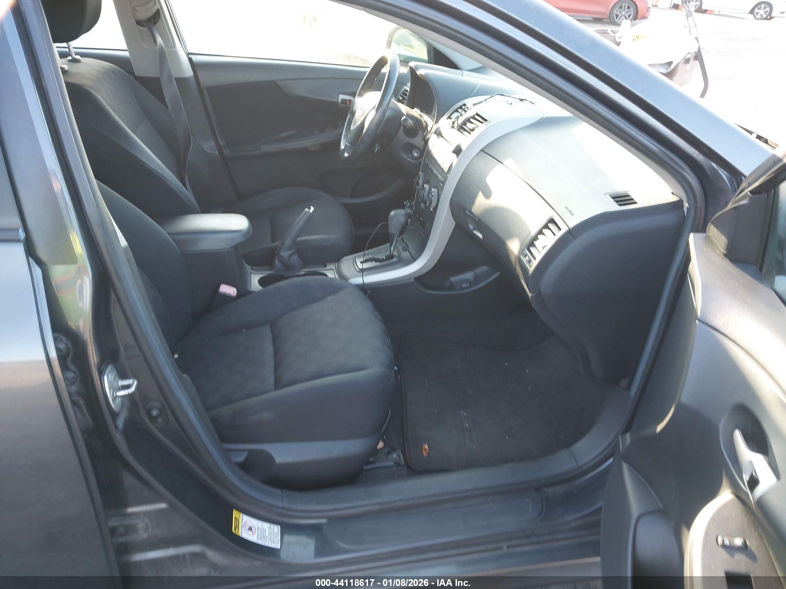 TOYOTA COROLLA image 5