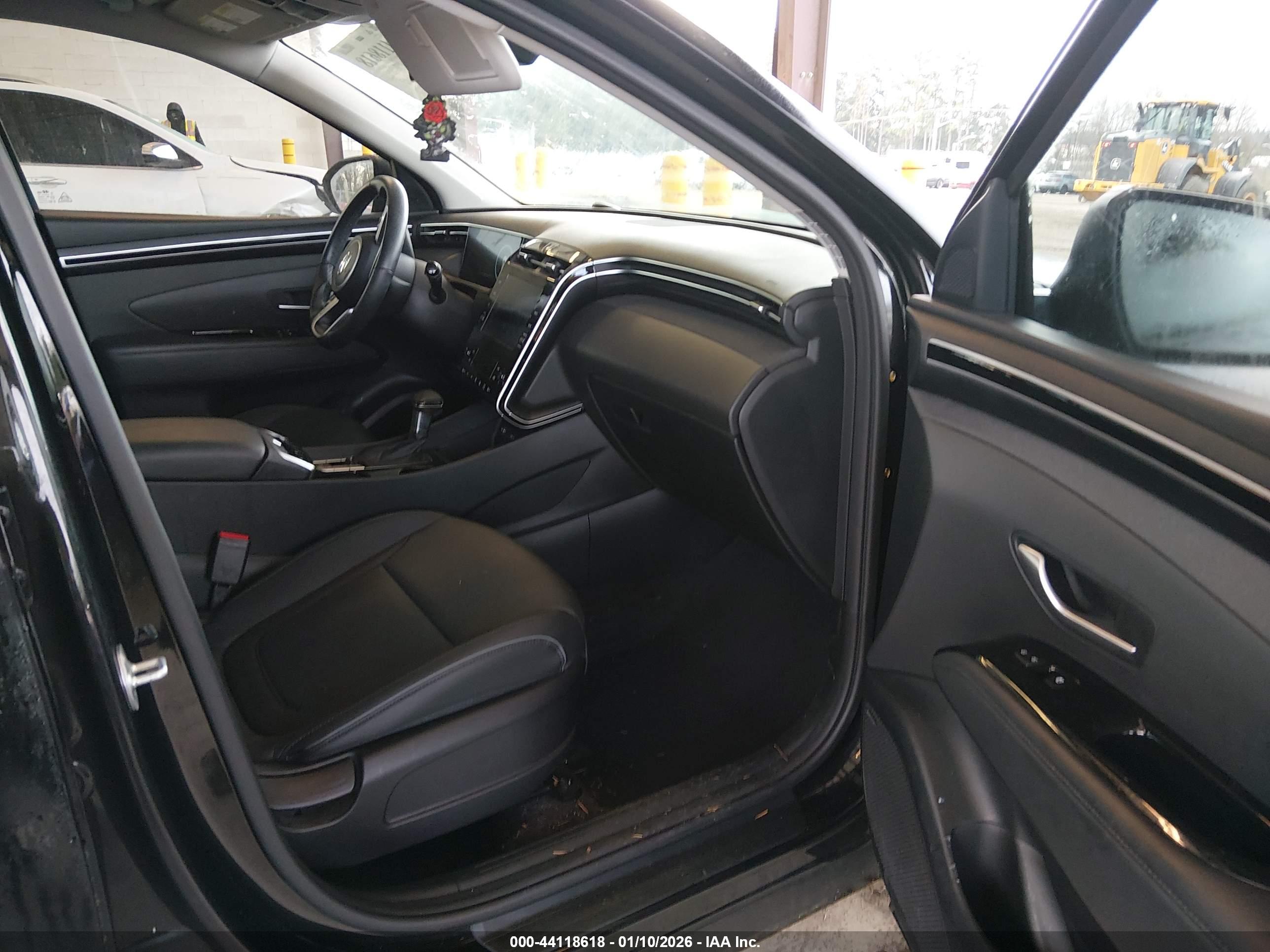 HYUNDAI TUCSON image 5
