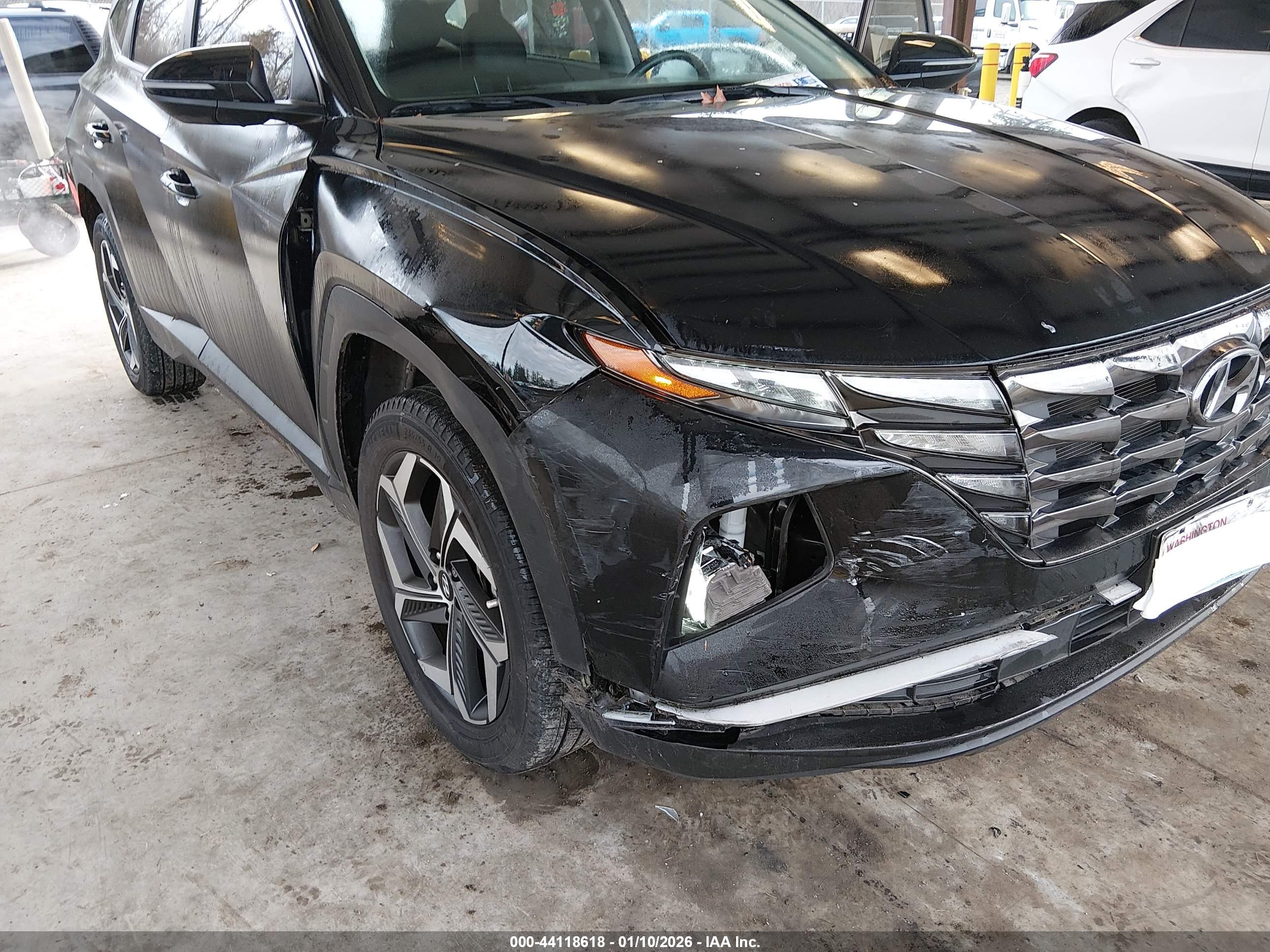 HYUNDAI TUCSON image 6