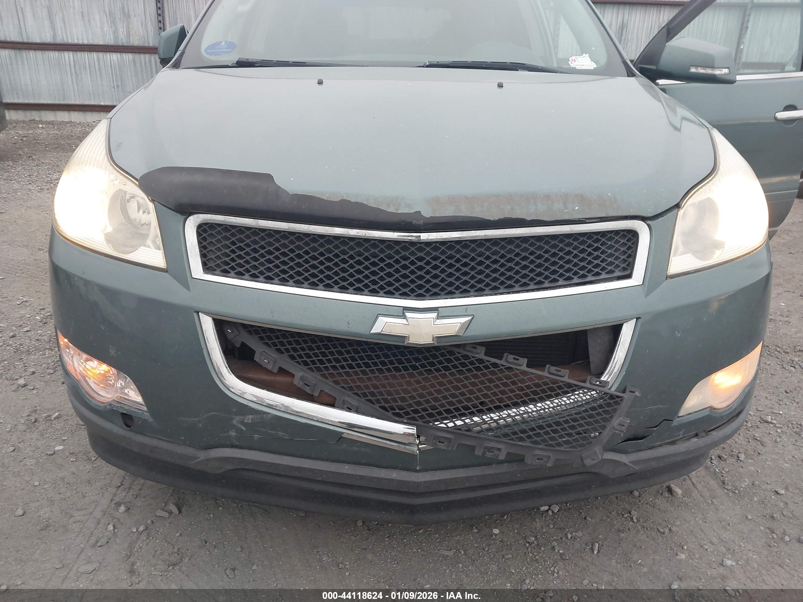 CHEVROLET TRAVERSE image 6