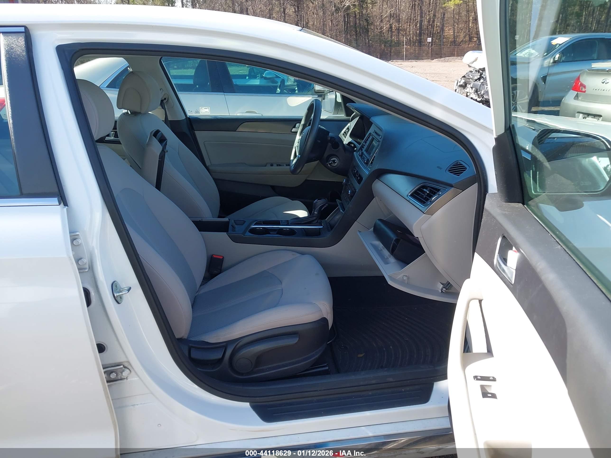 HYUNDAI SONATA image 5