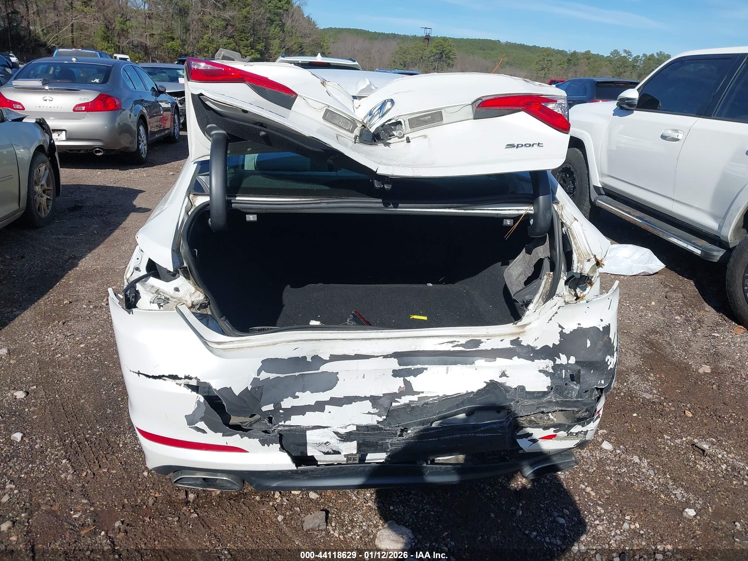 HYUNDAI SONATA image 6