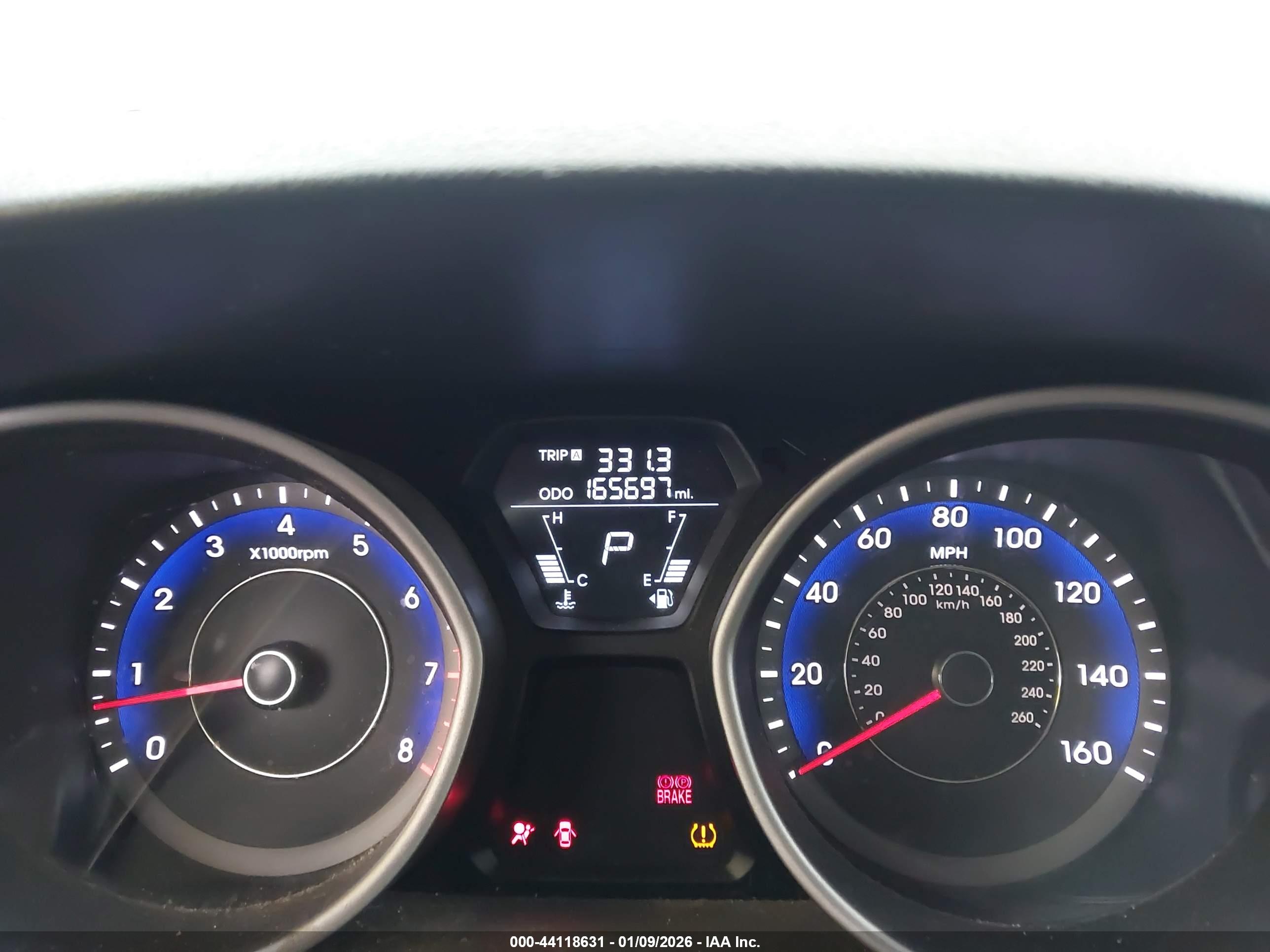 HYUNDAI ELANTRA image 7