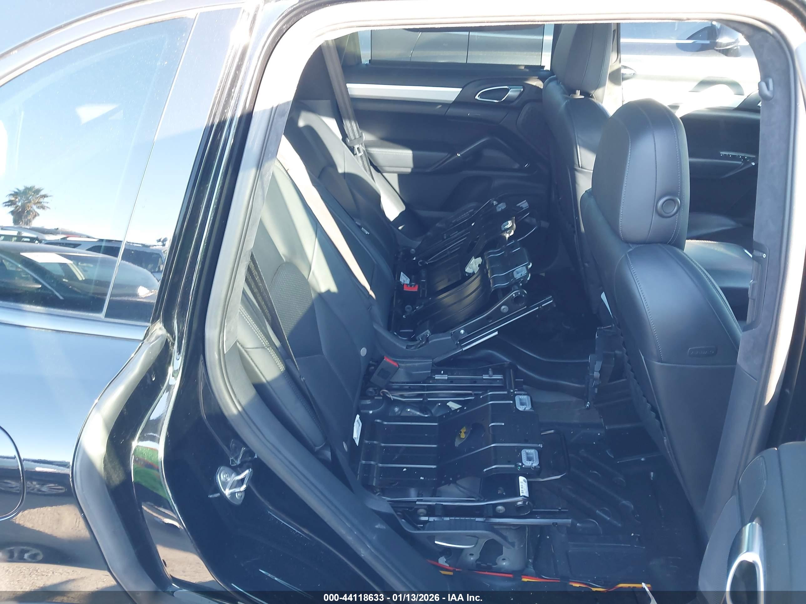 PORSCHE CAYENNE image 8