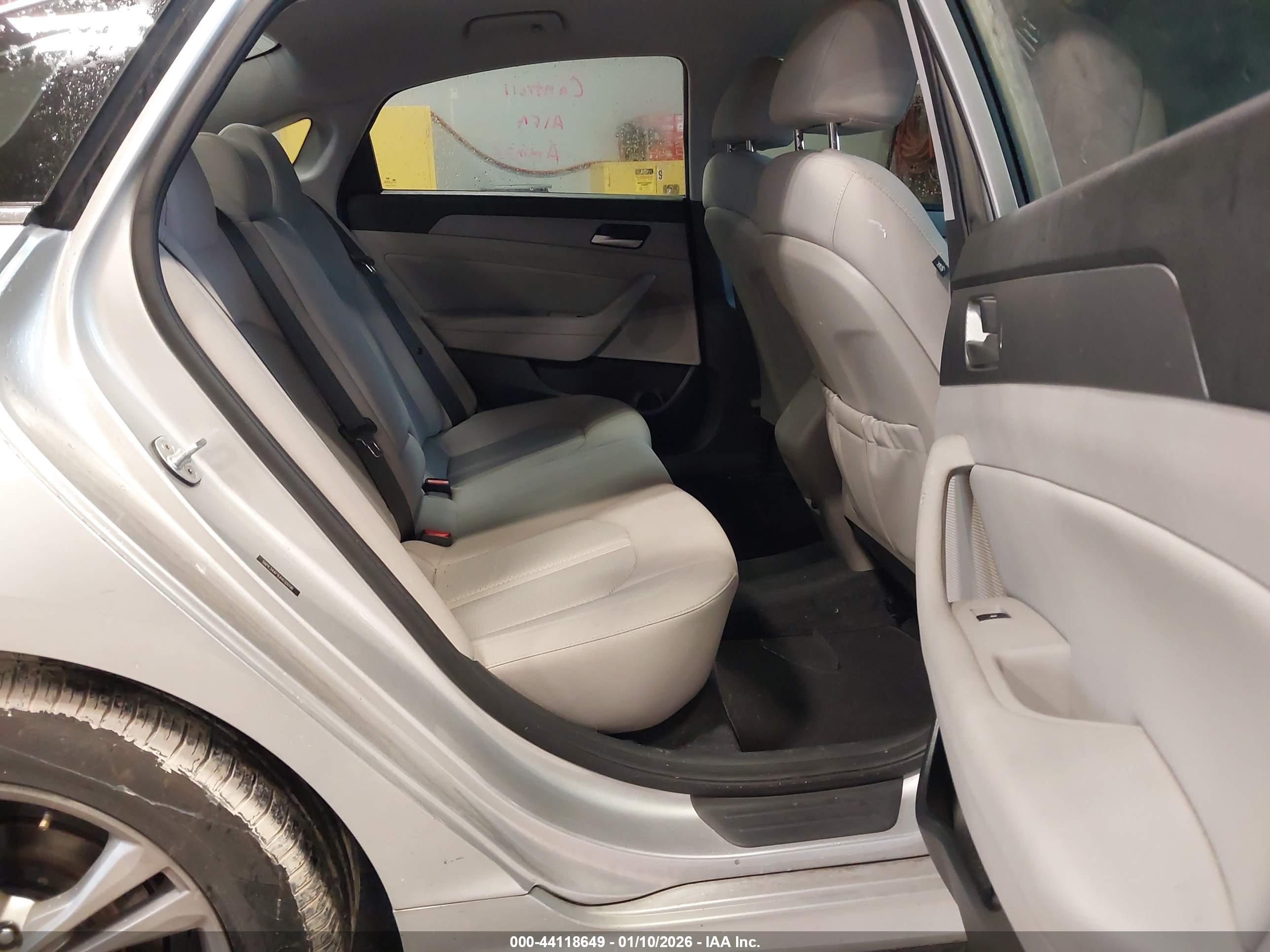 HYUNDAI SONATA image 8