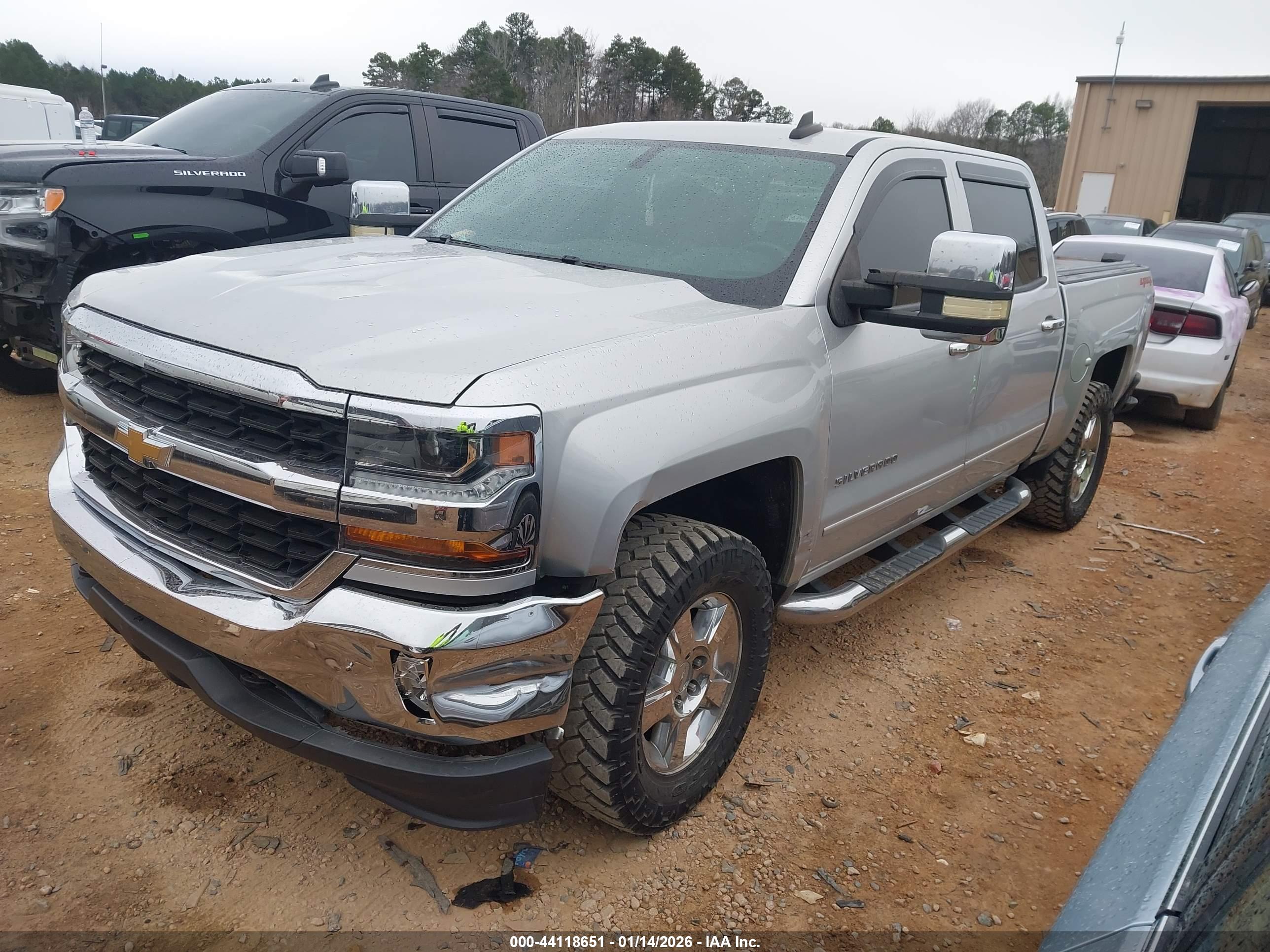 CHEVROLET SILVERADO image 2
