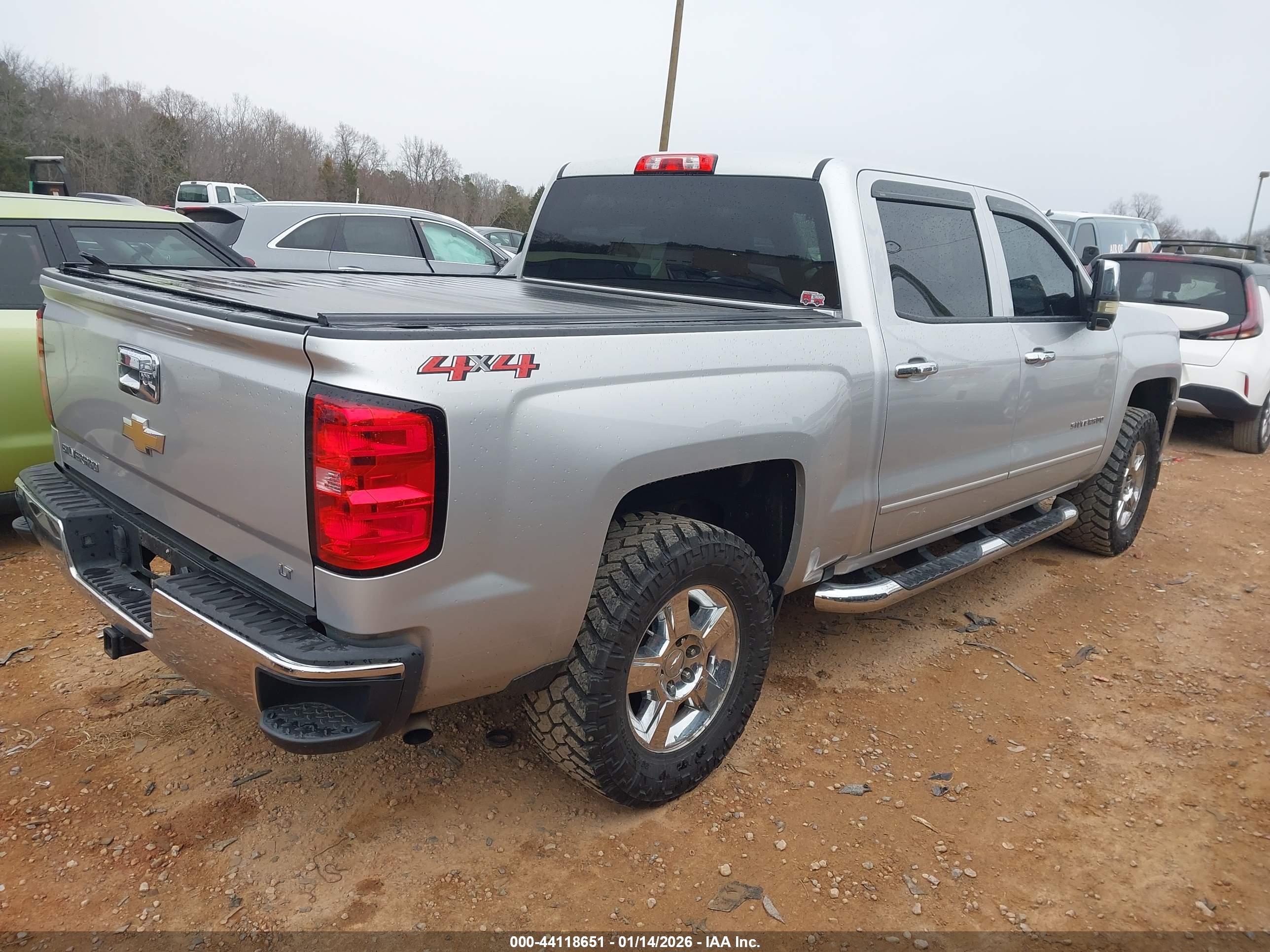 CHEVROLET SILVERADO image 4