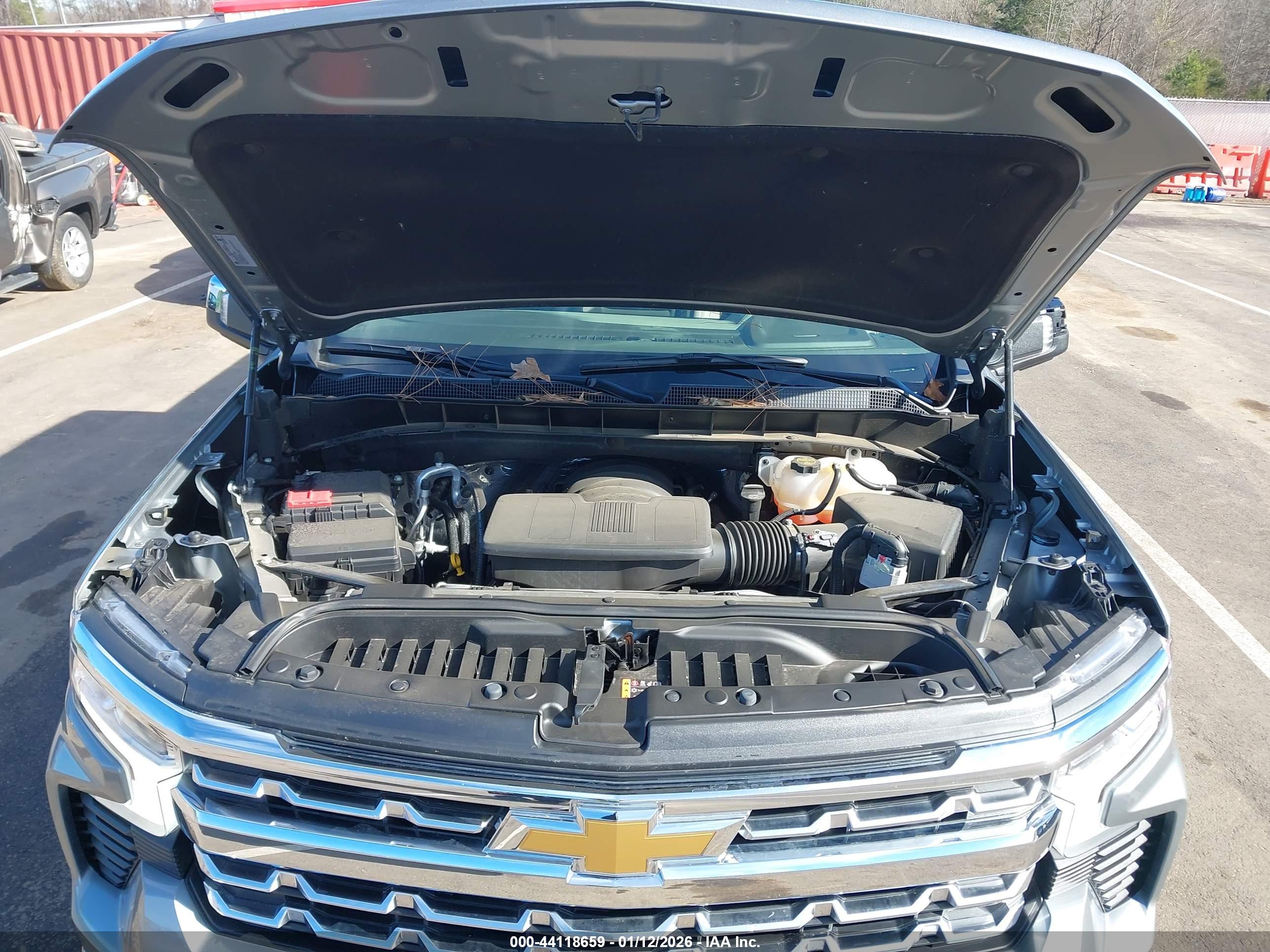 CHEVROLET SILVERADO image 10