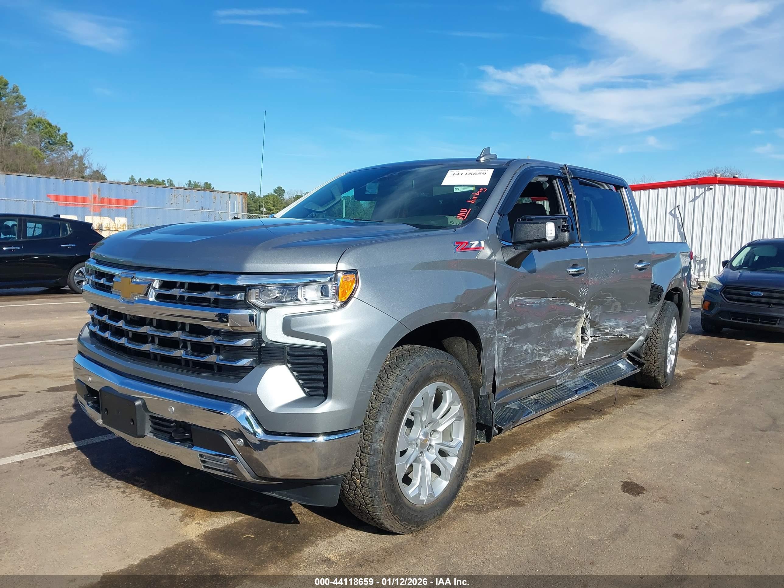 CHEVROLET SILVERADO image 6