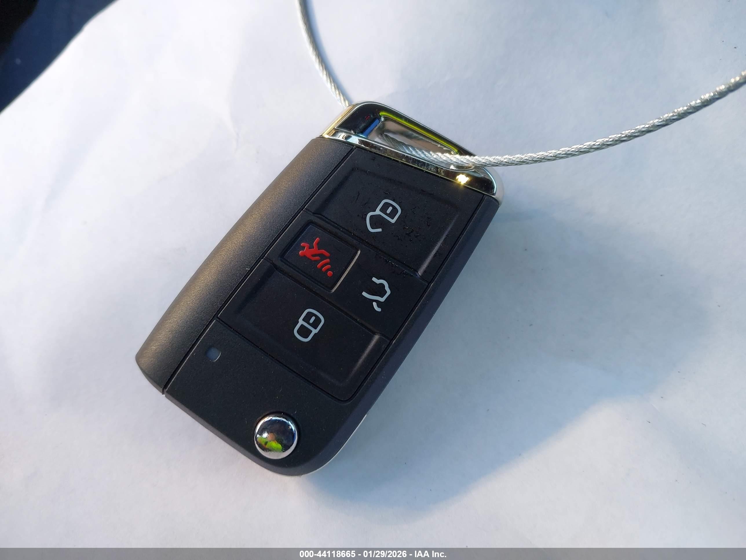 VOLKSWAGEN GOLF image 11