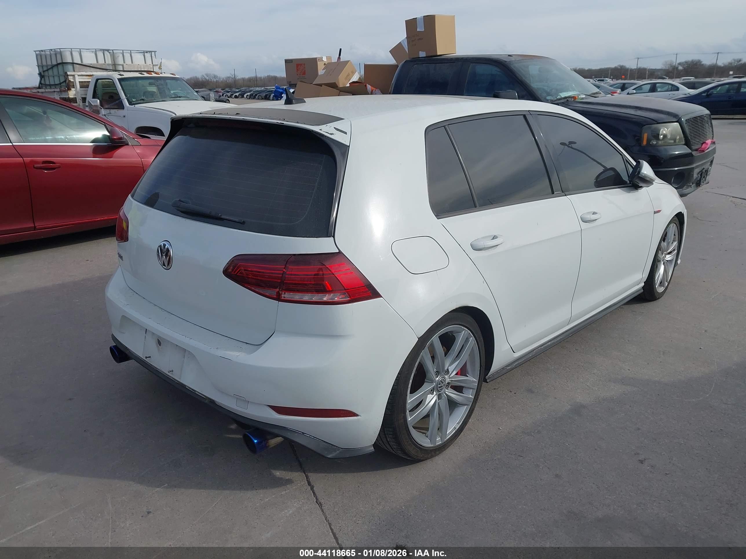VOLKSWAGEN GOLF image 4