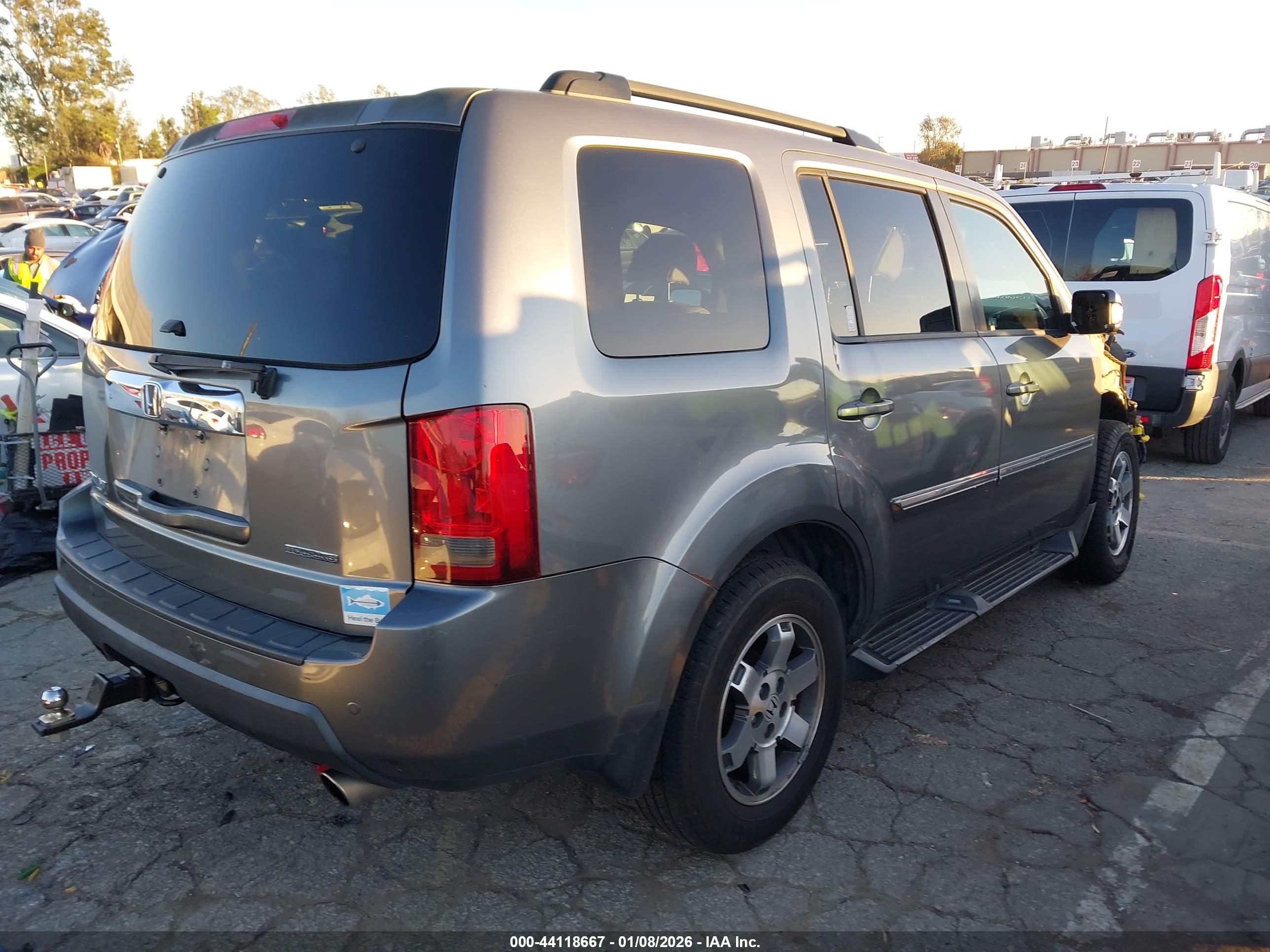 HONDA PILOT image 4