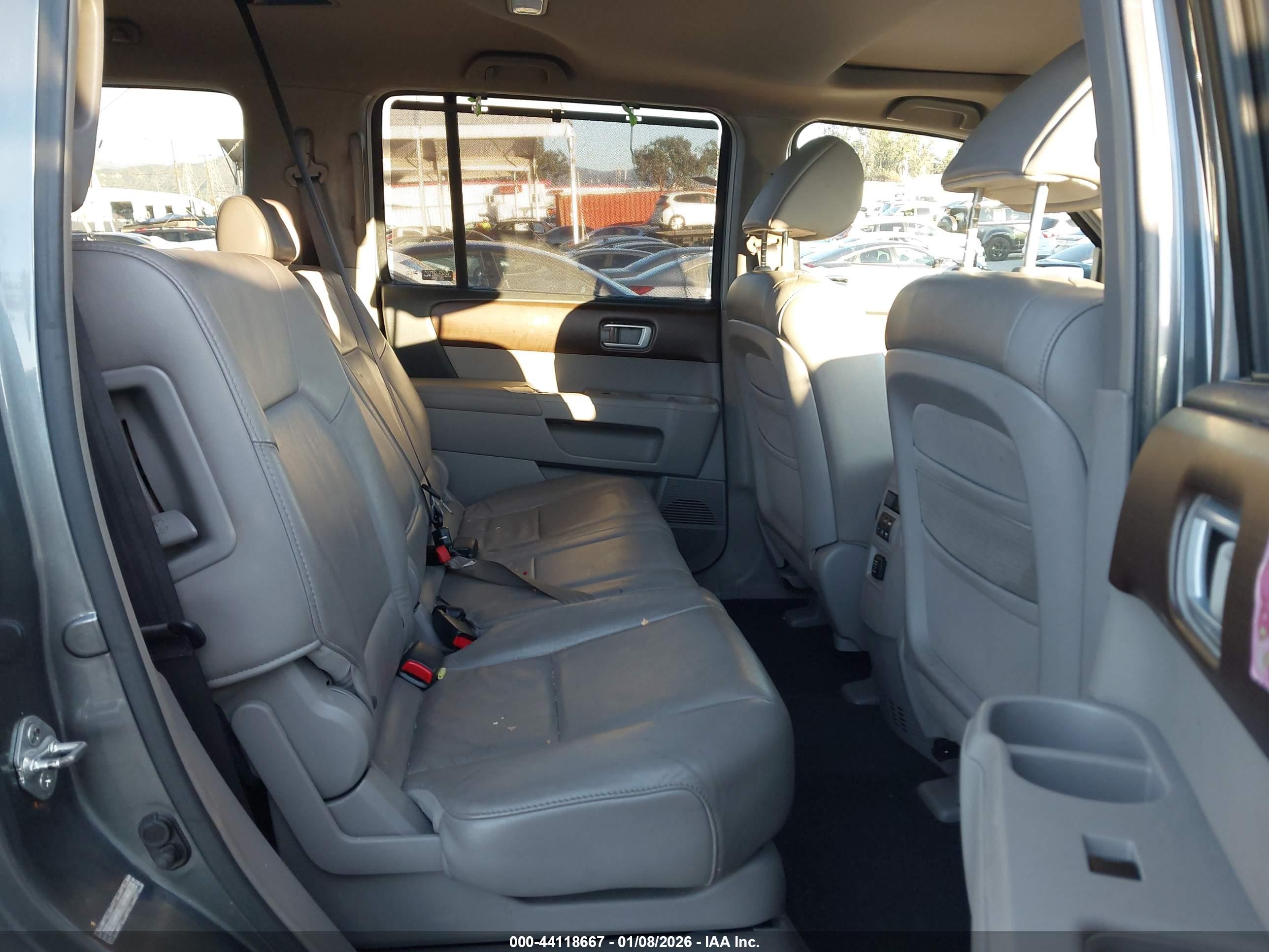 HONDA PILOT image 8