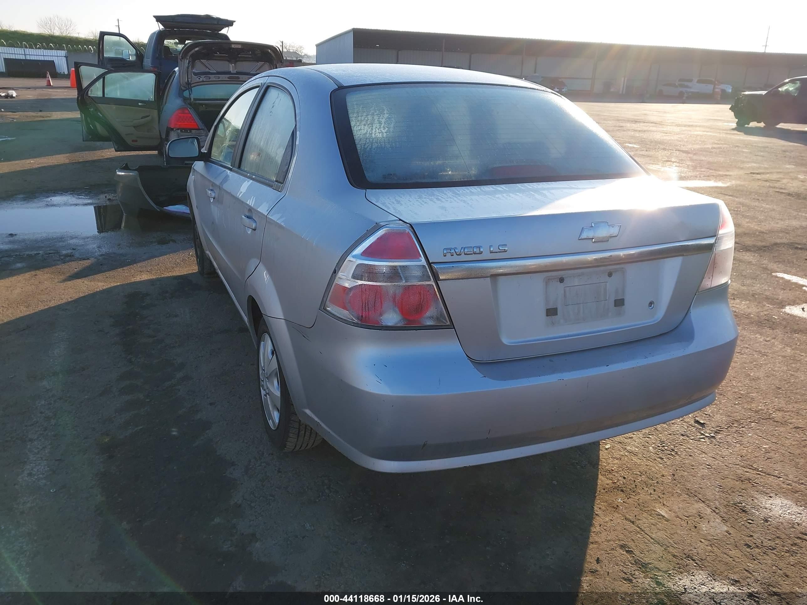 CHEVROLET AVEO image 3