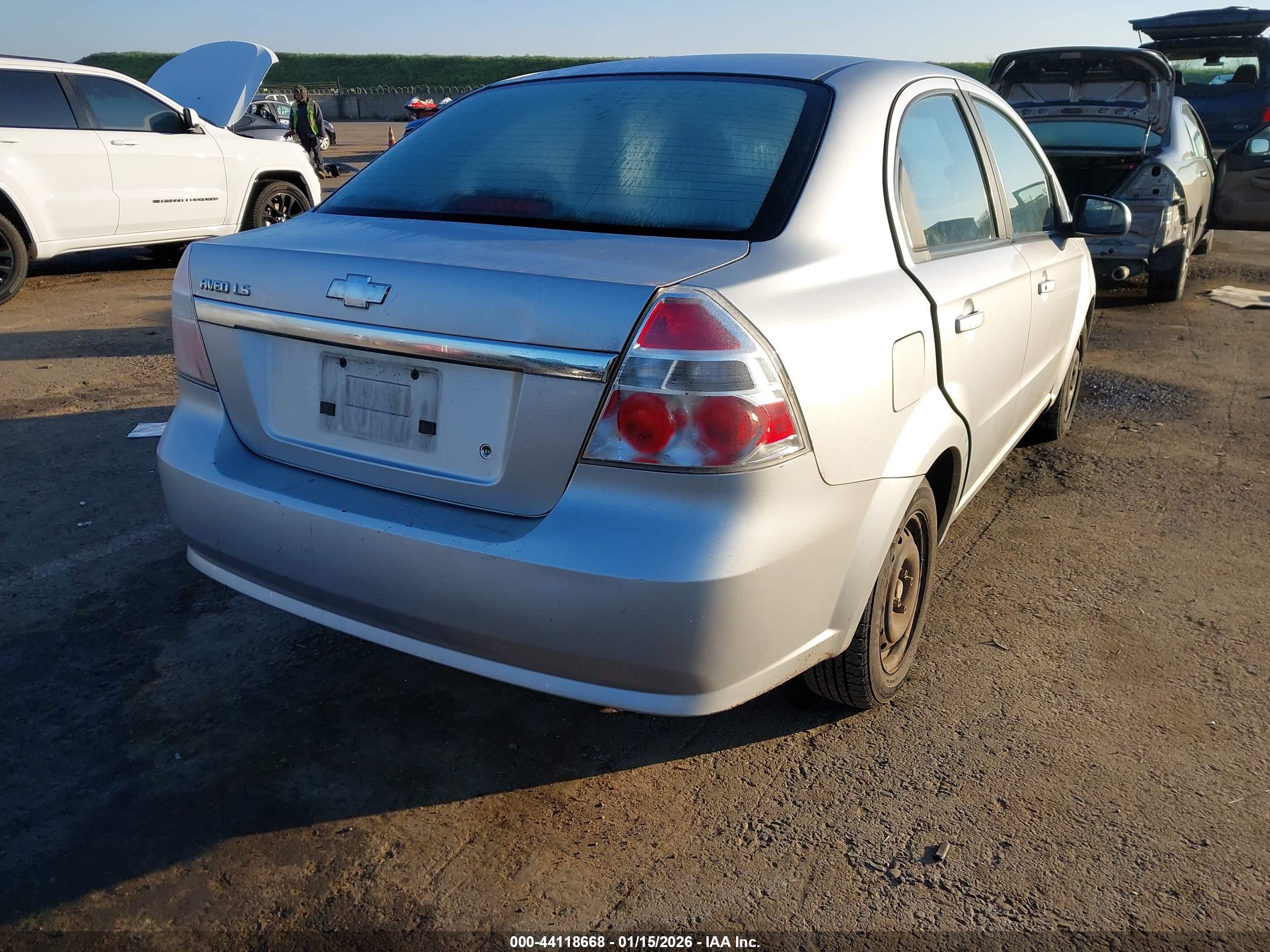 CHEVROLET AVEO image 4