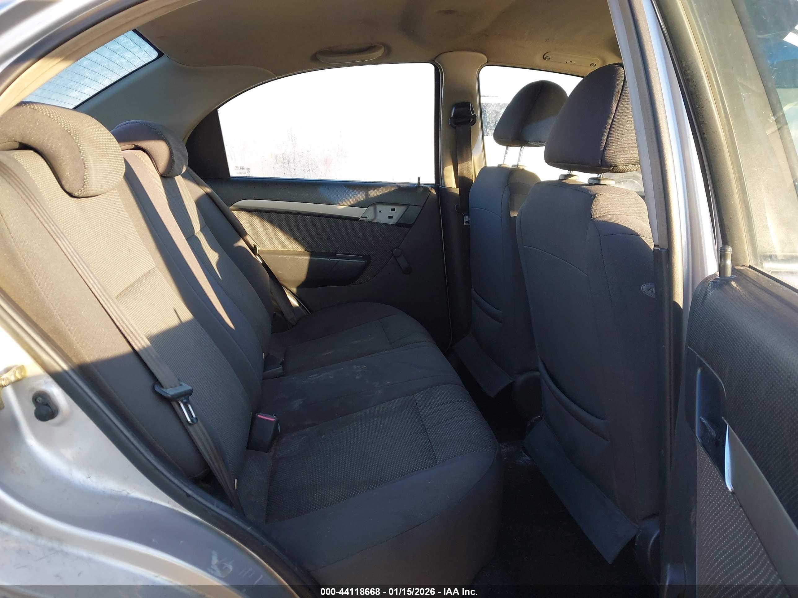 CHEVROLET AVEO image 8
