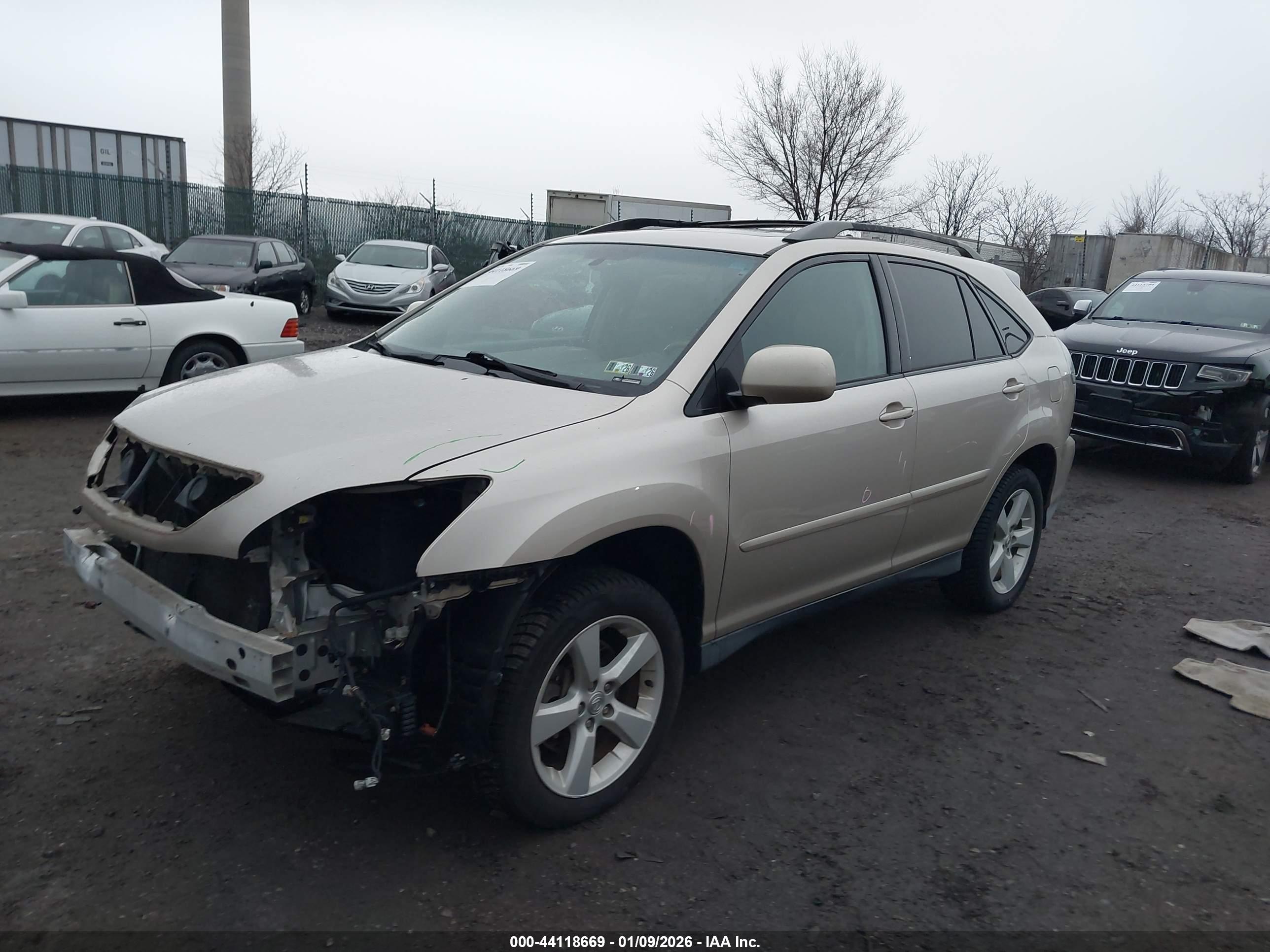 LEXUS RX image 2