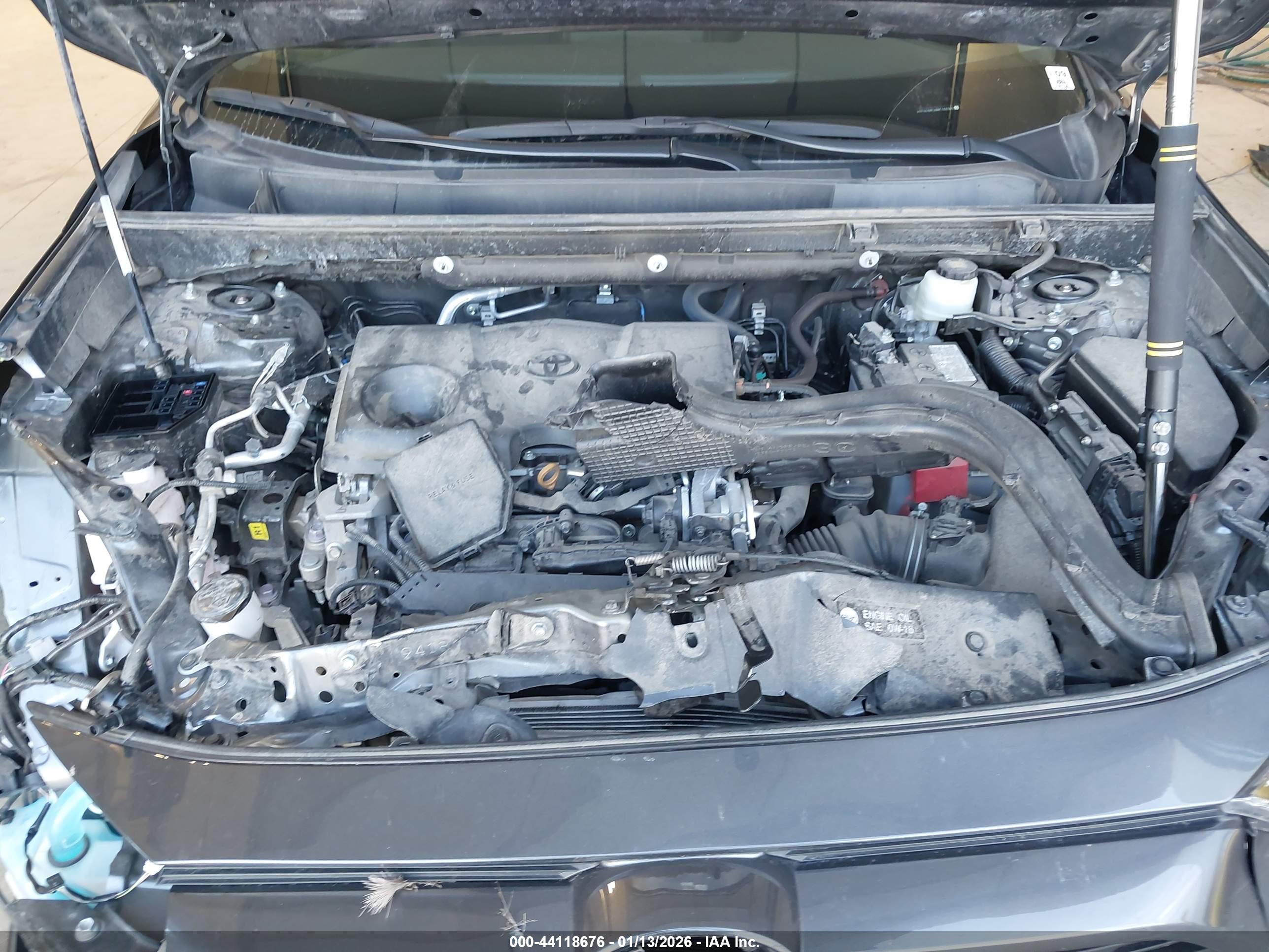 TOYOTA RAV4 image 10