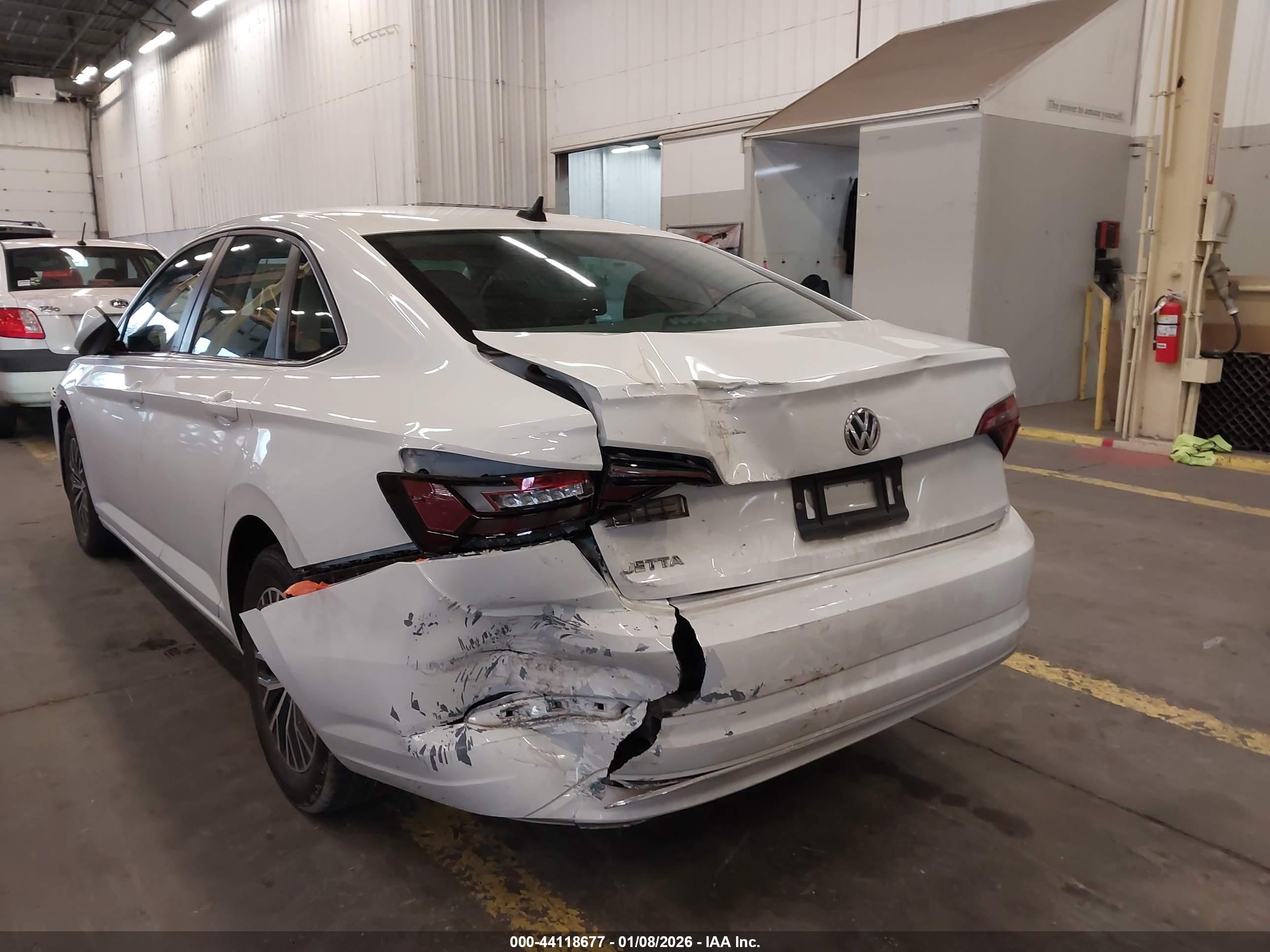 VOLKSWAGEN JETTA image 6