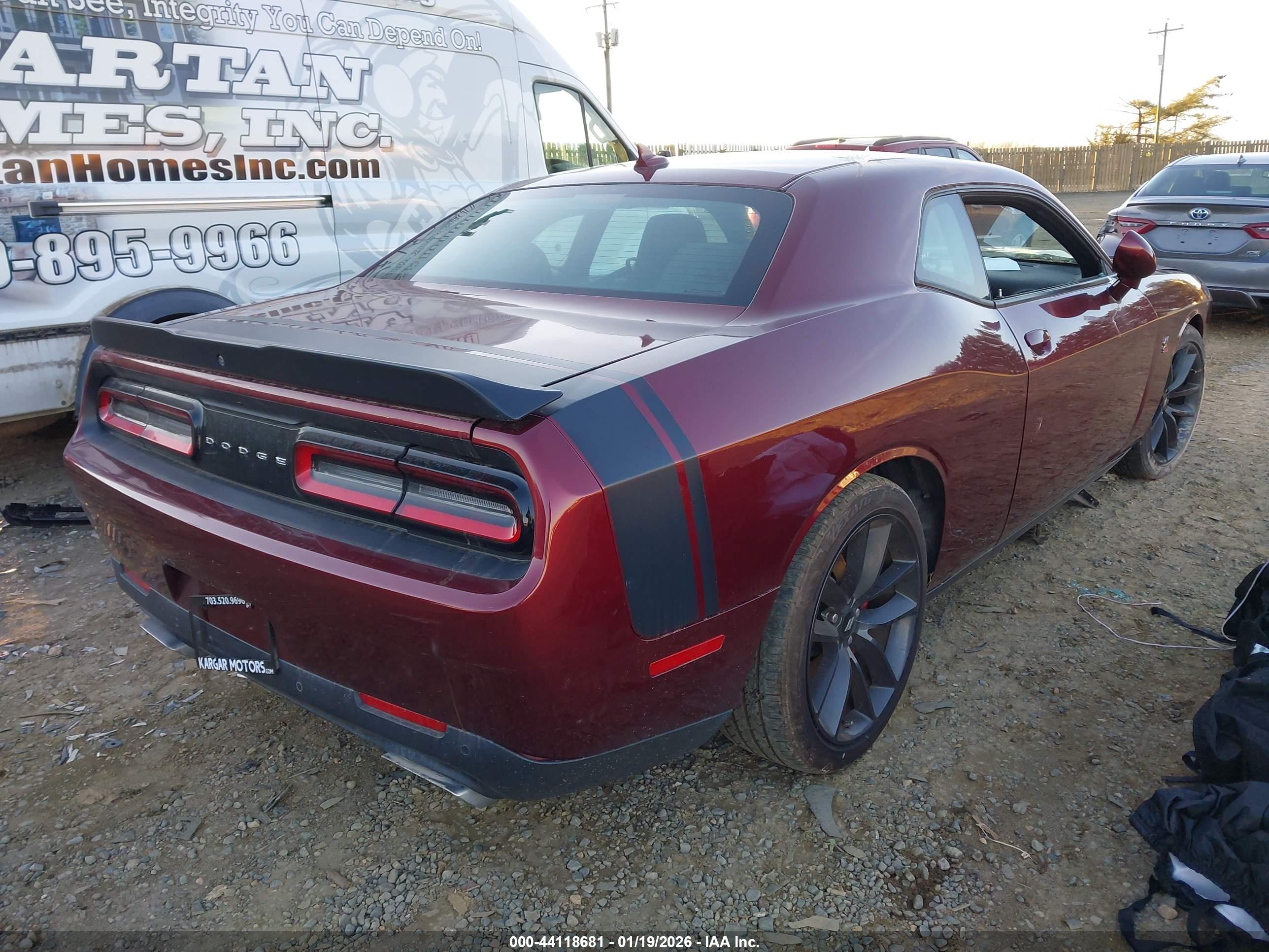 DODGE CHALLENGER image 4