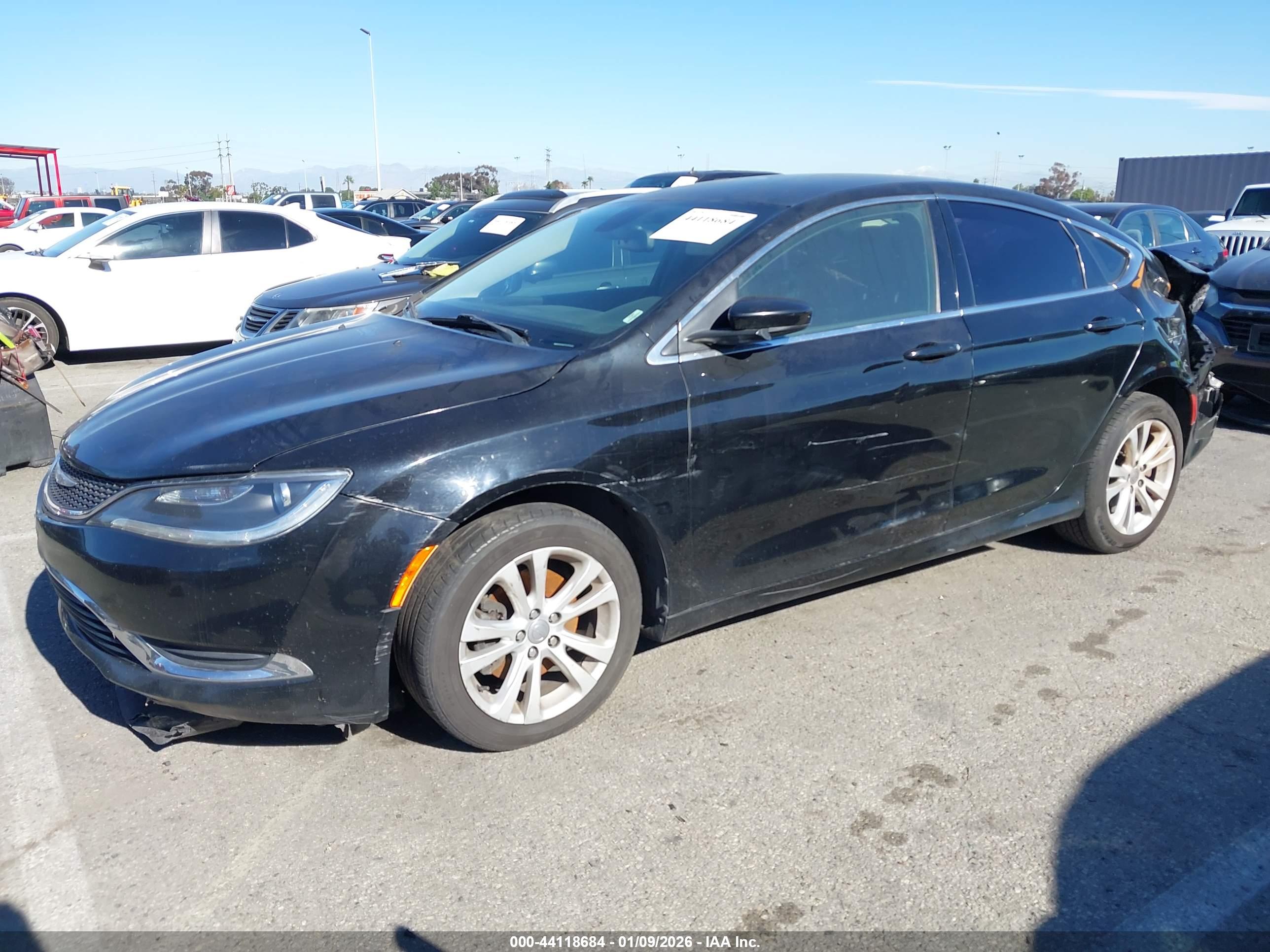 CHRYSLER 200 image 2