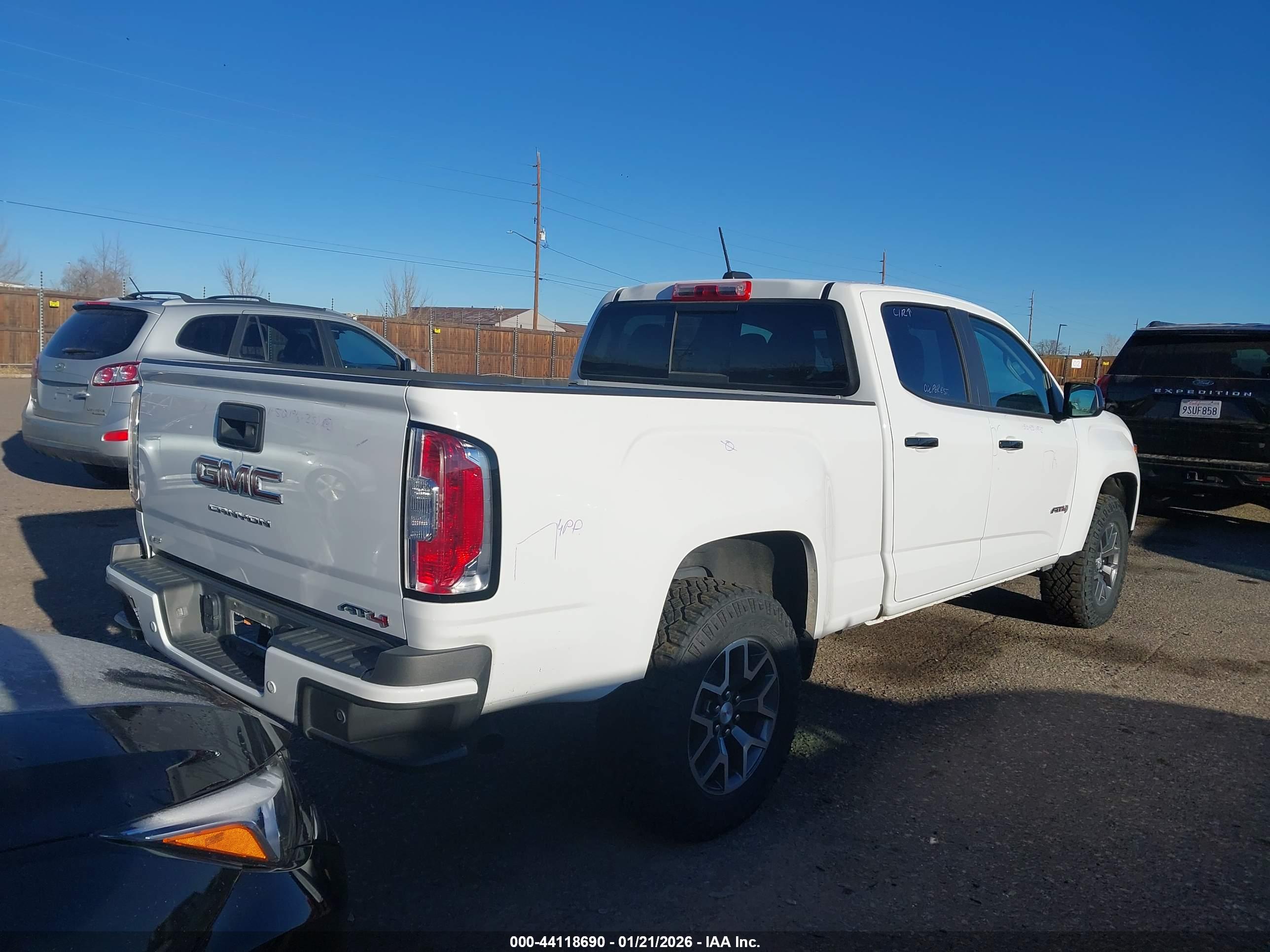 GMC CANYON image 4
