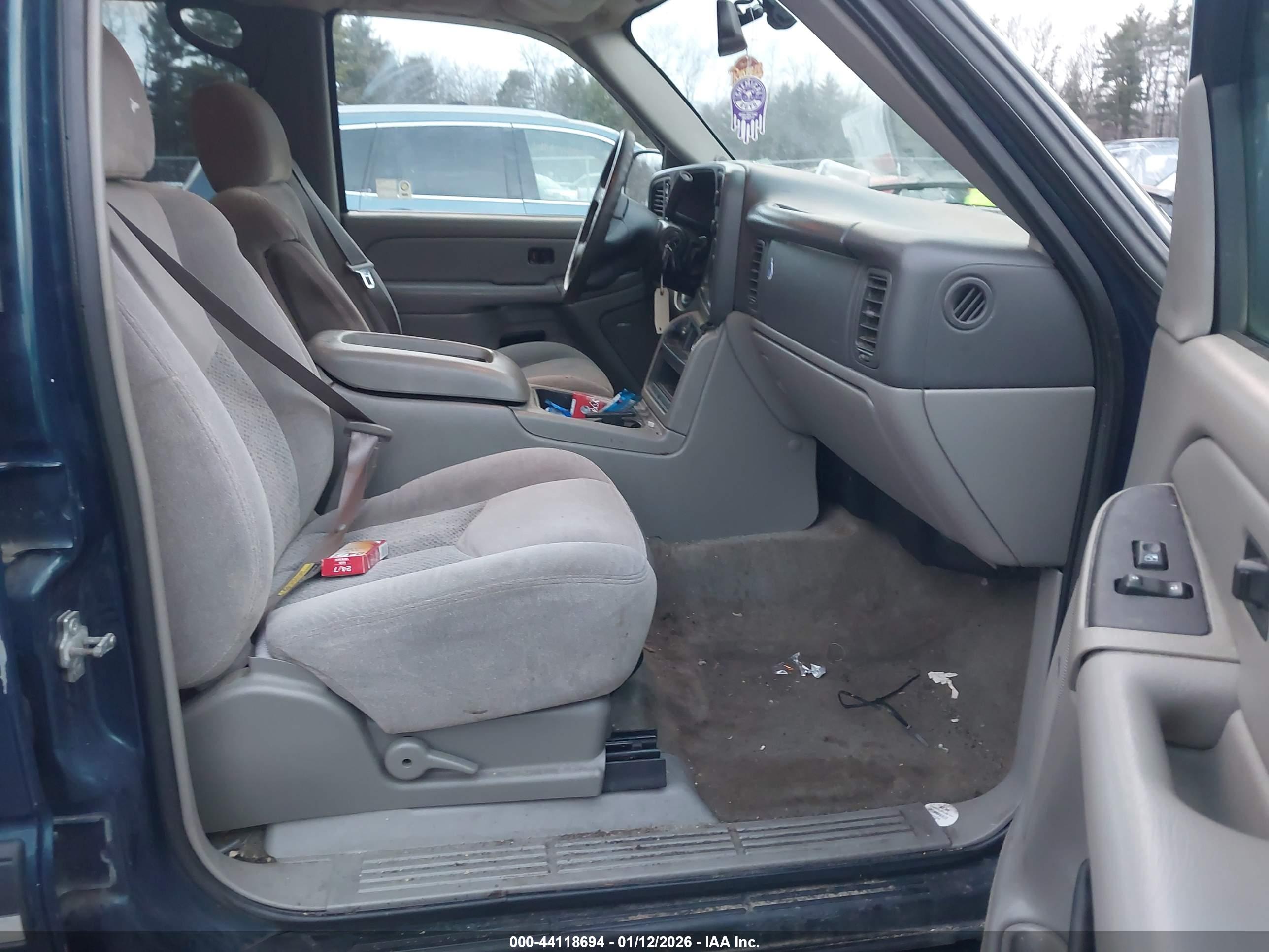 CHEVROLET TAHOE image 5