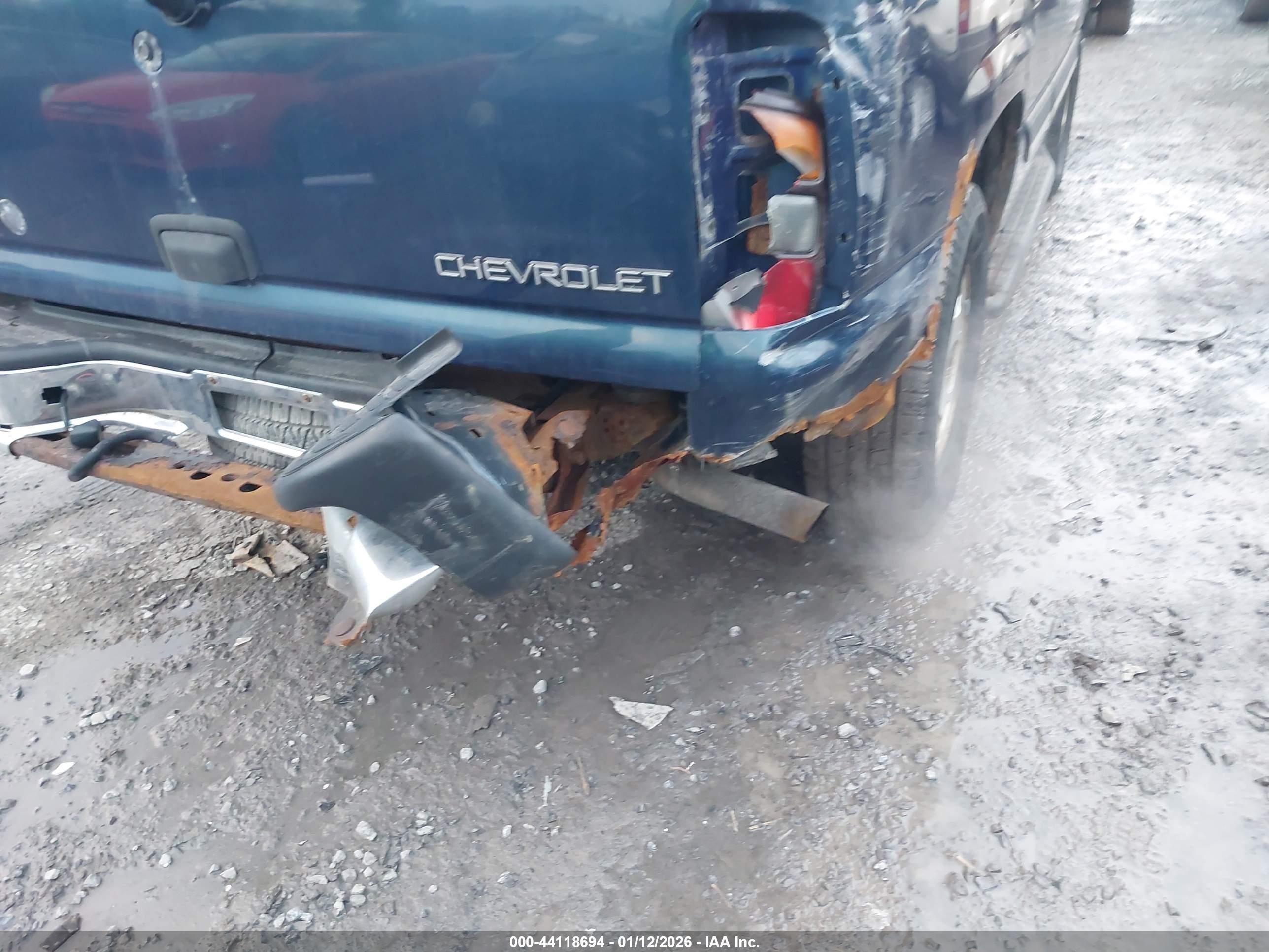 CHEVROLET TAHOE image 6