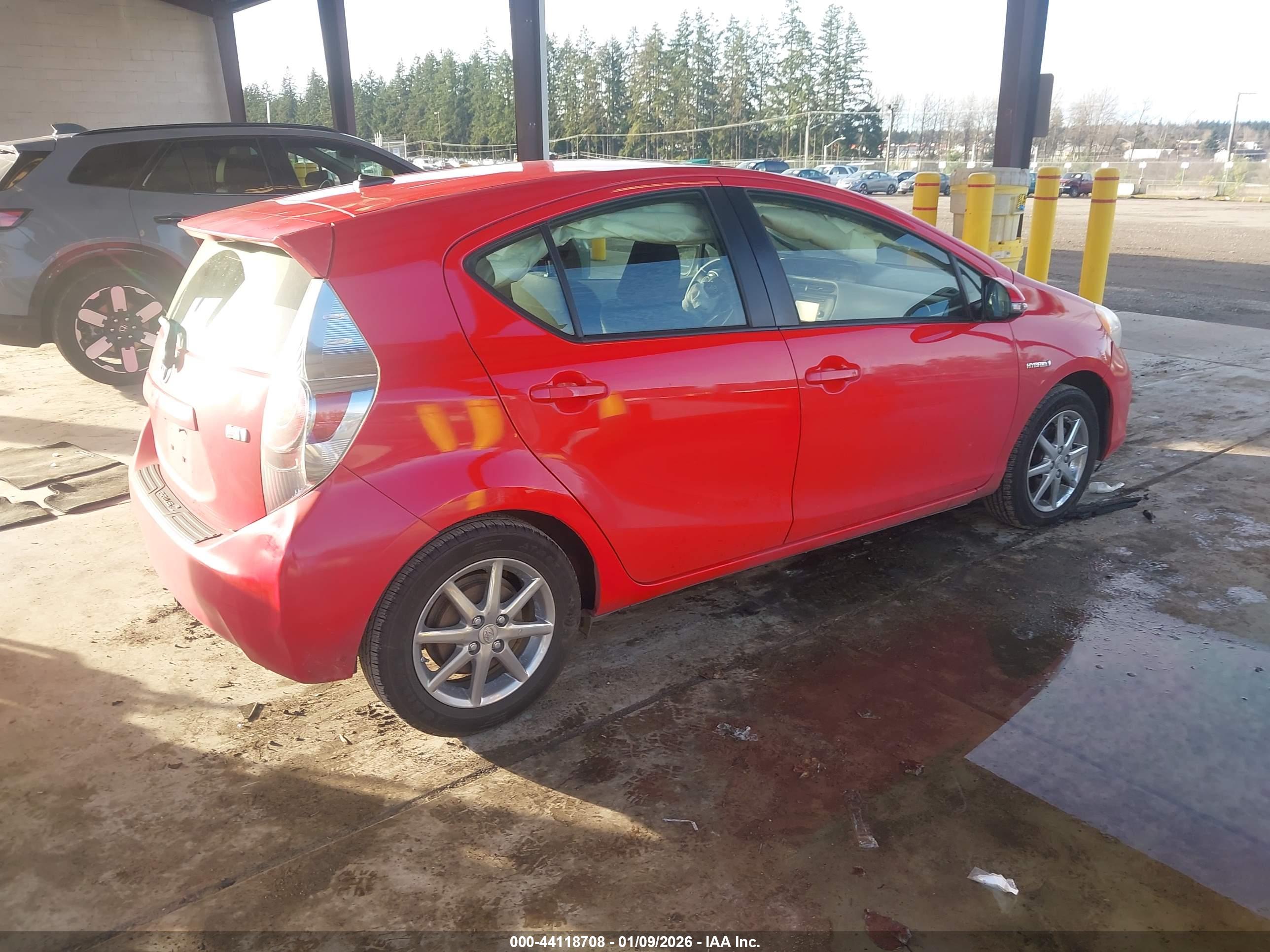 TOYOTA PRIUS image 4